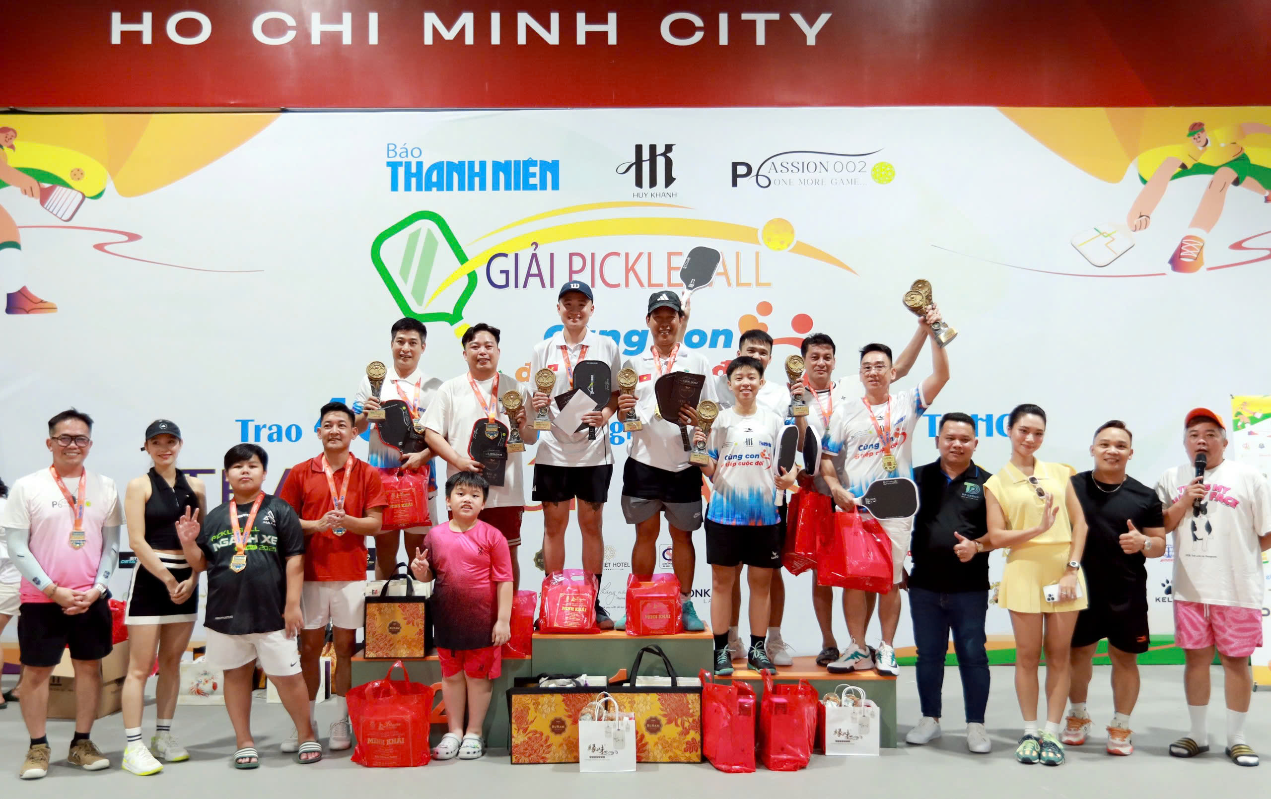 Lý Hoàng Nam bất ngờ xuất hiện tại giải pickleball 'Cùng con đi tiếp cuộc đời' - Ảnh 6.