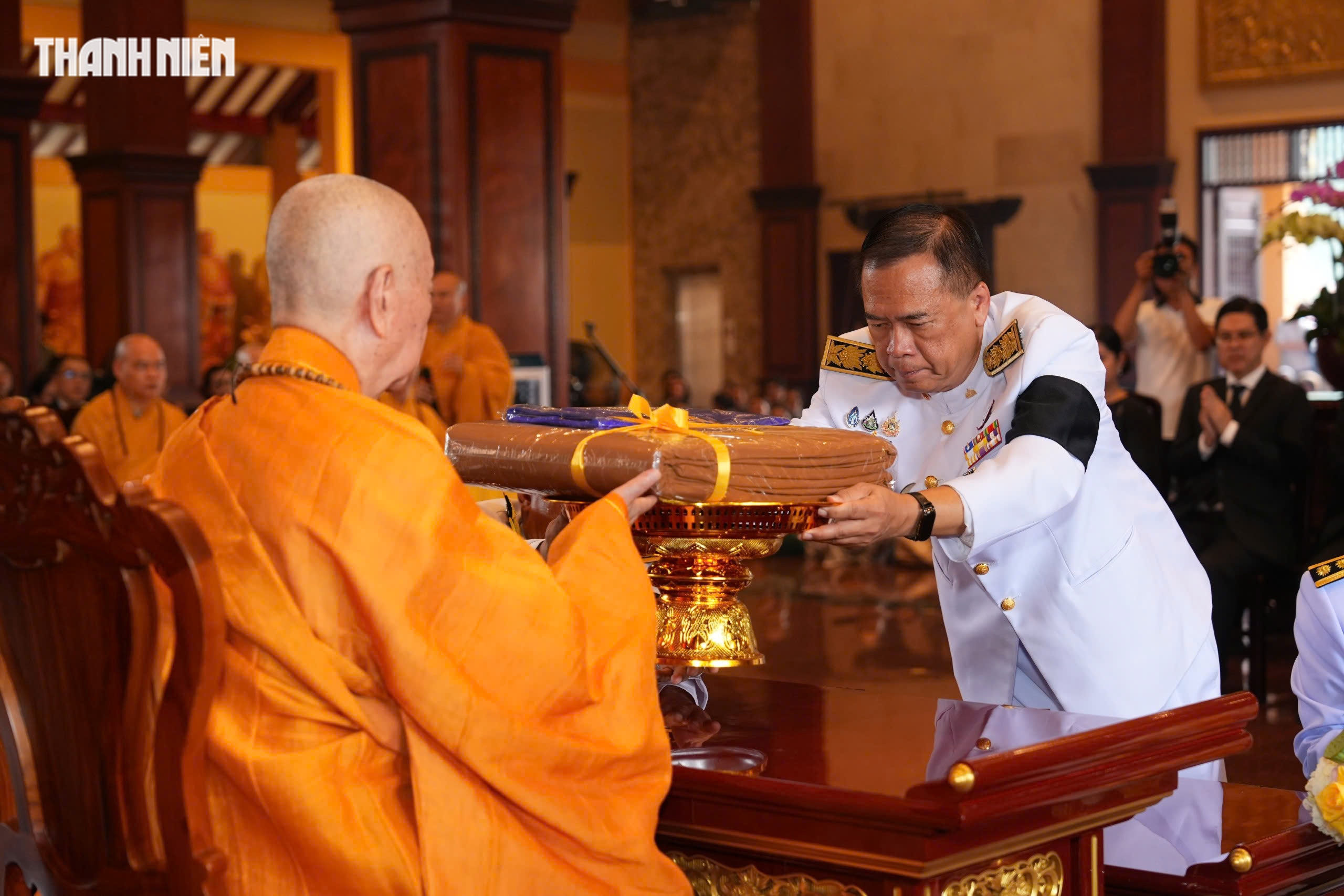 Lễ dâng y Kathina Hoàng gia của Bộ Ngoại giao Thái Lan tại Việt Nam Quốc Tự - Ảnh 5.