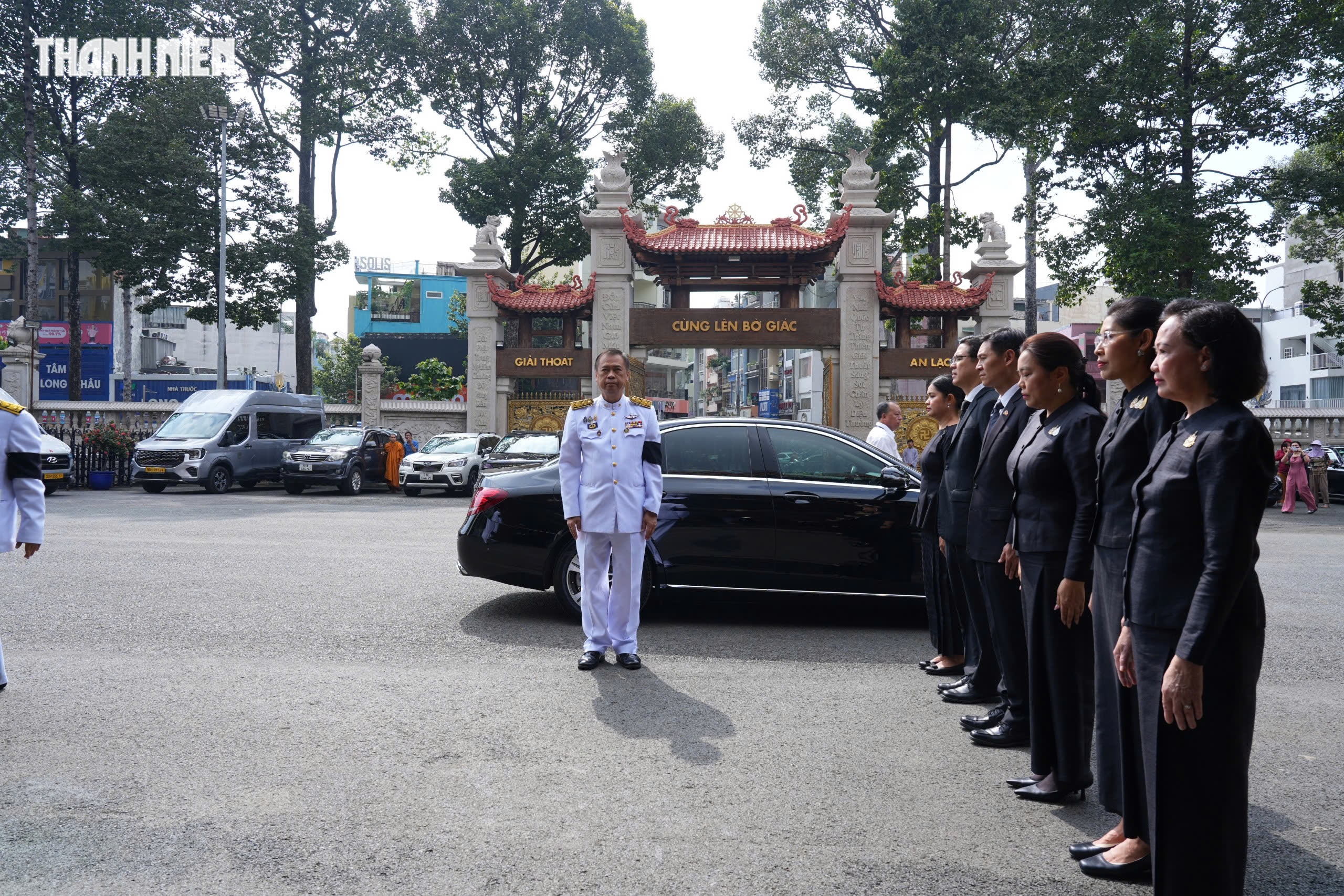 Lễ dâng y Kathina Hoàng gia của Bộ Ngoại giao Thái Lan tại Việt Nam Quốc Tự - Ảnh 1.