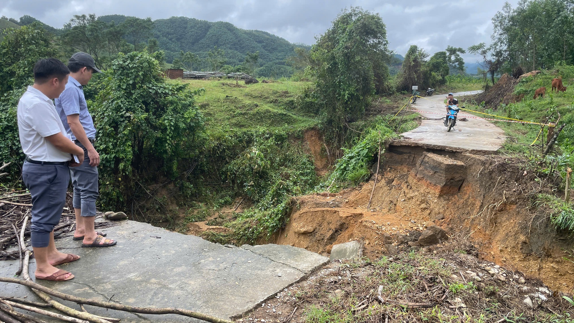 Đà Nẵng, Quảng Ngãi ứng phó nguy cơ lũ chồng lũ - Ảnh 5. Đà Nẵng, Quảng Ngãi ứng phó nguy cơ lũ chồng lũ - Ảnh 5.