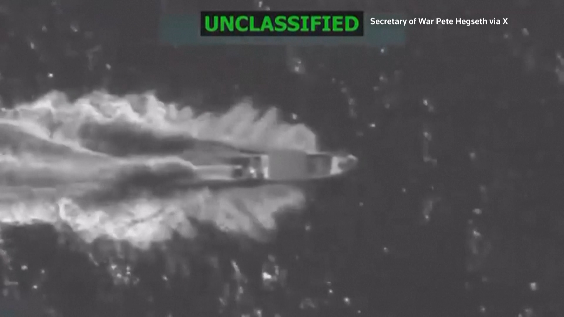 C&aacute;c cuộc kh&ocirc;ng k&iacute;ch của Mỹ nhắm v&agrave;o t&agrave;u bu&ocirc;n lậu ma t&uacute;y c&oacute; hợp ph&aacute;p? - Ảnh 1.