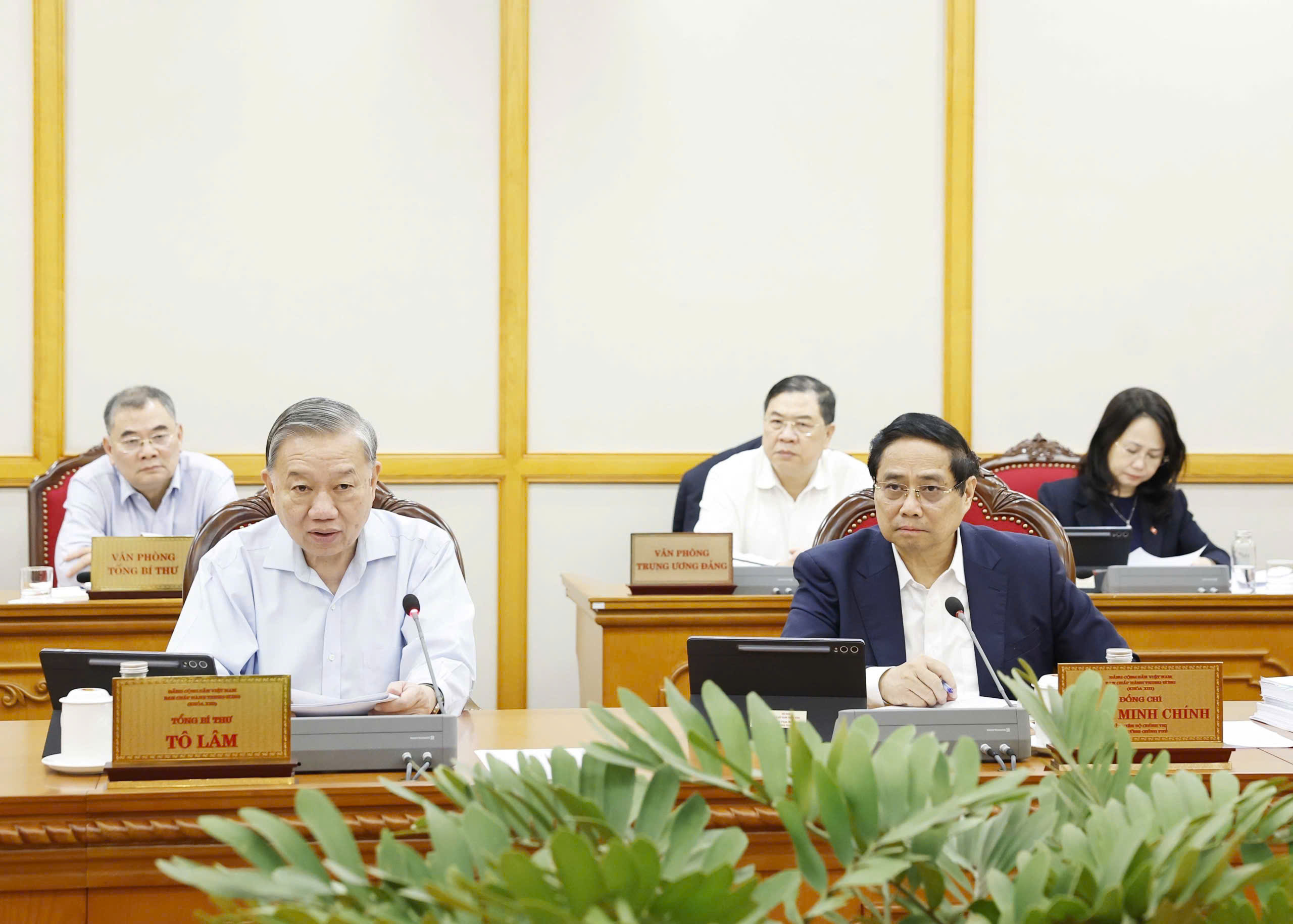 Bố trí 100% chủ tịch UBND tỉnh không phải người địa phương trước 15.12 - Ảnh 1.