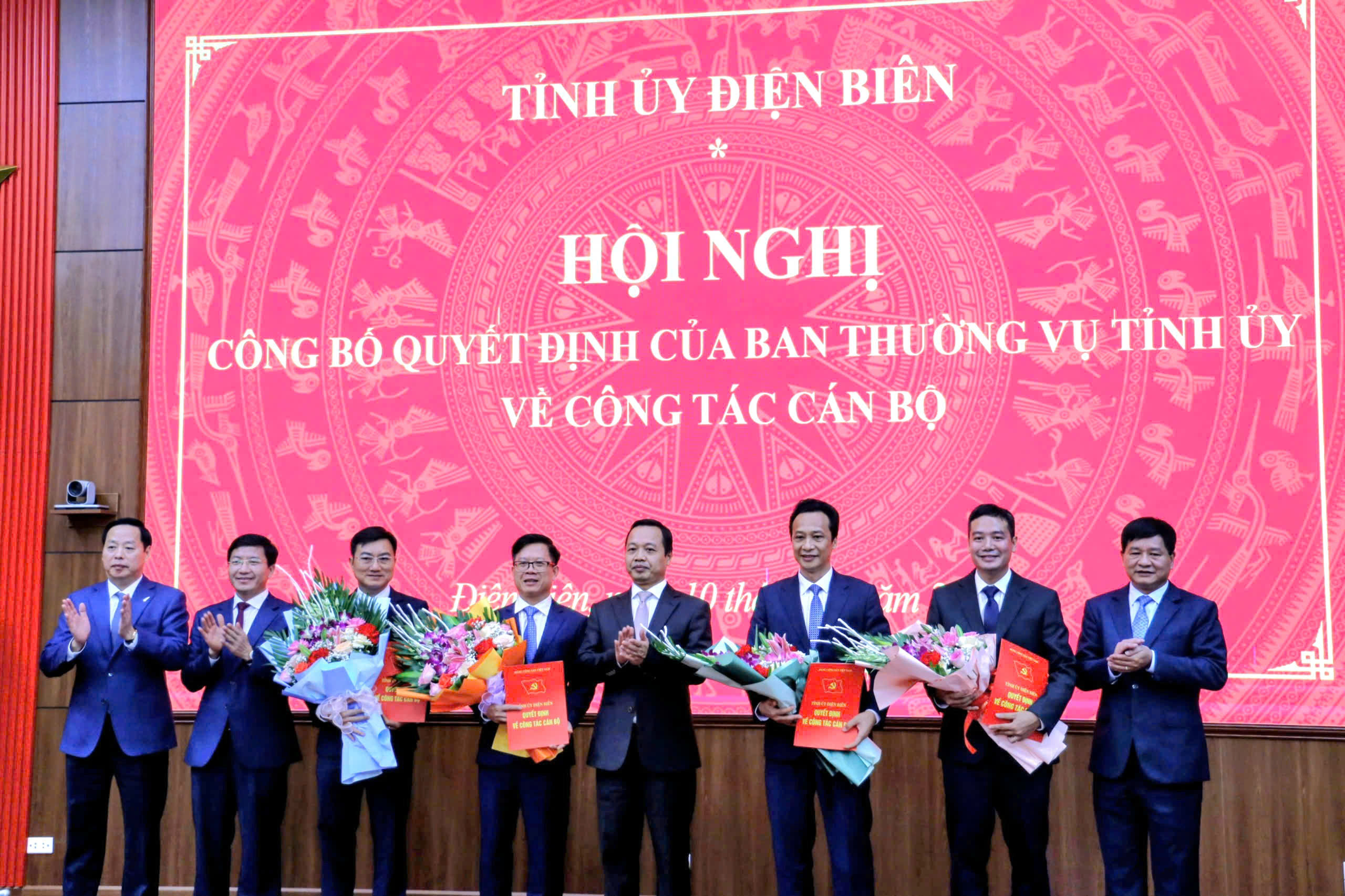 Tỉnh ủy Điện Biên điều động, bổ nhiệm nhiều cán bộ- Ảnh 1.