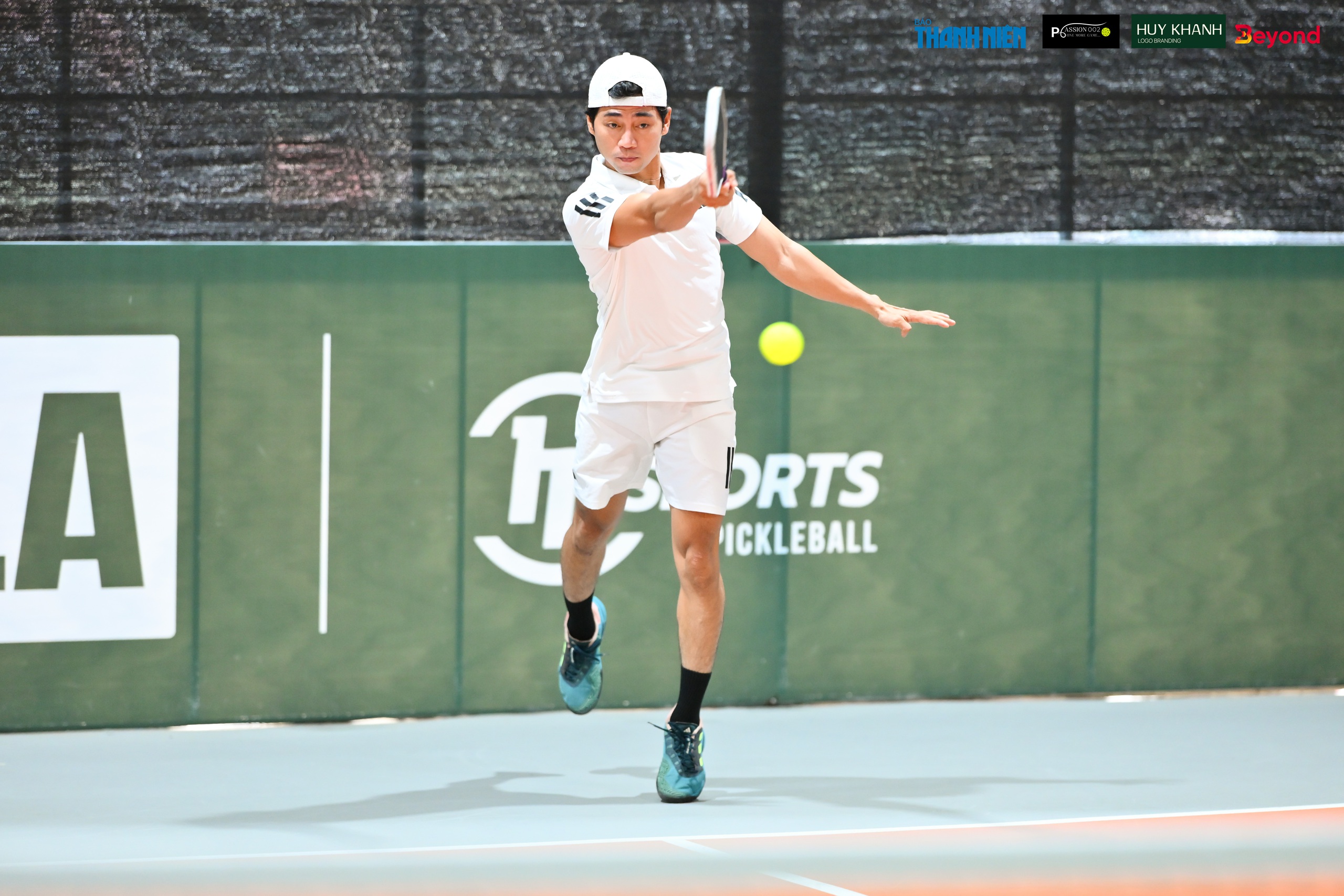 Lợi Trần 'Tử chiến trên không' 'cháy' với pickleball - Ảnh 4.