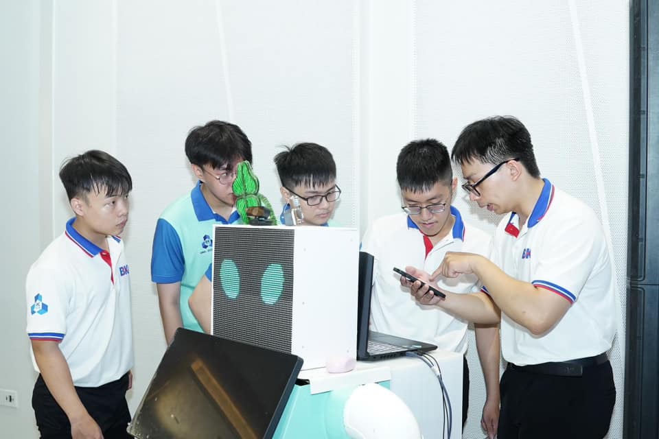 TP.HCM trong kỷ nguyên số: Một ngày lướt qua thành phố số- Ảnh 3. TP.HCM trong kỷ nguyên số: Một ngày lướt qua thành phố số- Ảnh 3.