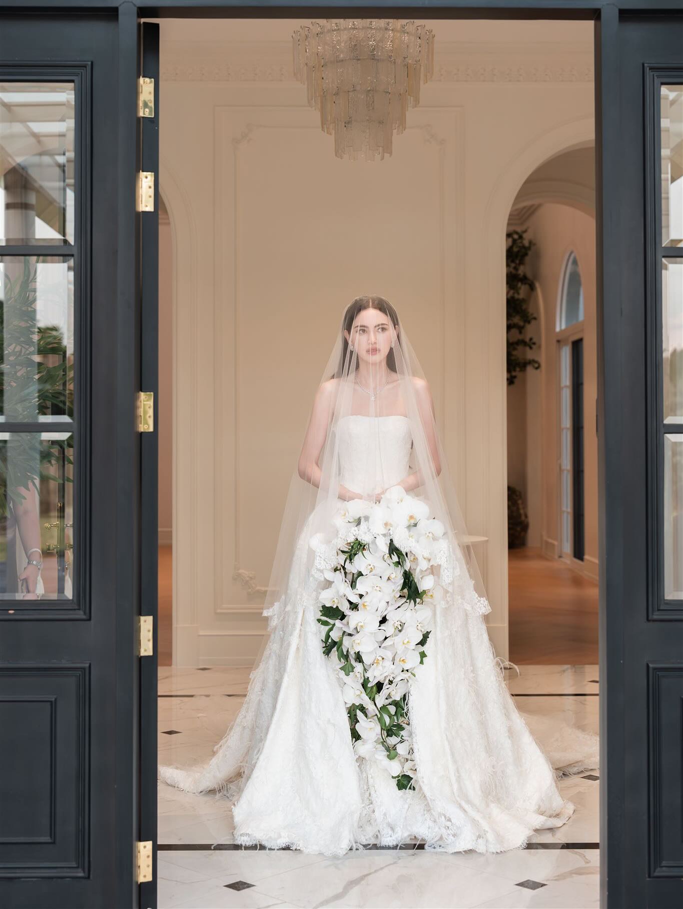 Đám cưới cổ tích của 'ma nữ' đẹp nhất Thái Lan Mai Davika - Ảnh 4.