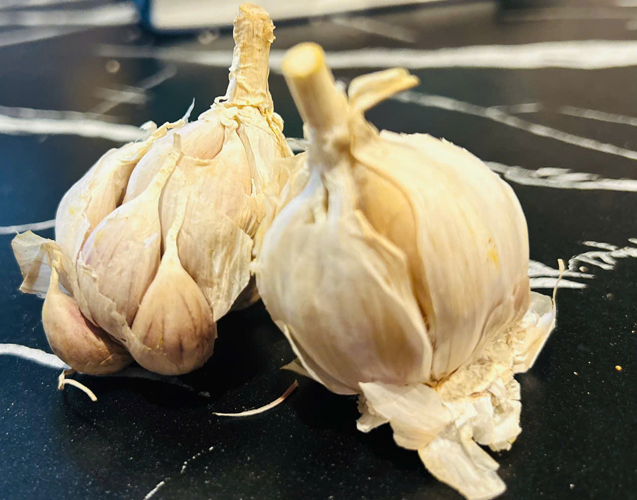 Bác sĩ: Ăn tỏi sống mỗi ngày có ngăn ngừa được ung thư không? - Ảnh 1.