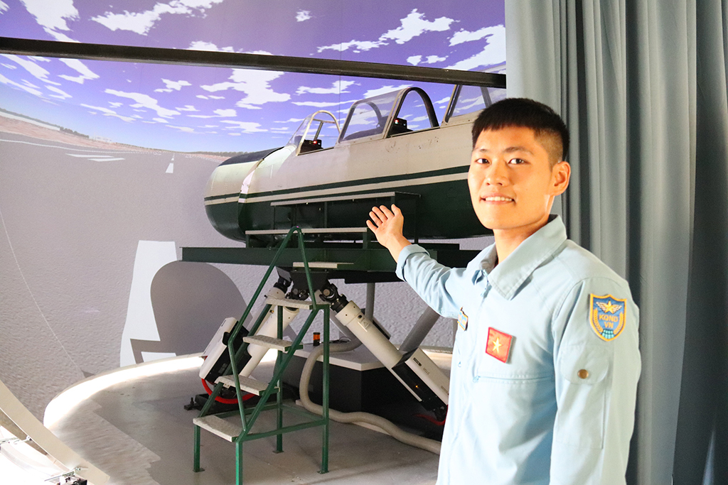 Nơi giấc mơ phi công cất cánh tại sân bay Phan Thiết - Ảnh 2. Nơi giấc mơ phi công cất cánh tại sân bay Phan Thiết - Ảnh 2.