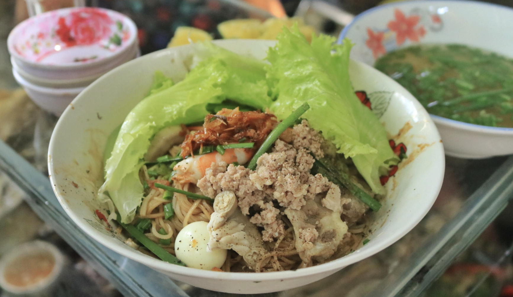 Bất ngờ về những quán ăn nổi tiếng TP.HCM có bà chủ… 'độc thân vui tính!' - Ảnh 2.