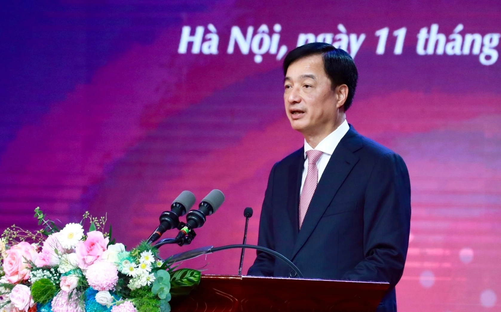 Bộ trưởng GD-ĐT: Học sinh Hà Nội cạnh tranh chủ yếu là để vào trường tốt- Ảnh 2.