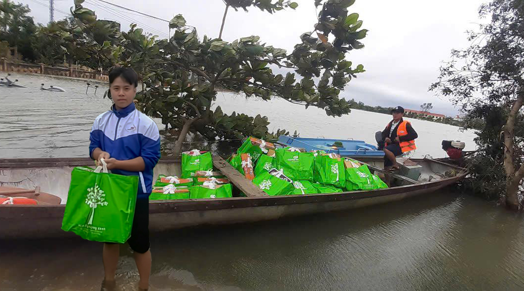 Saigon Co.op giữ vững bình ổn hàng hóa, san sẻ cùng bà con vùng lũ- Ảnh 3.