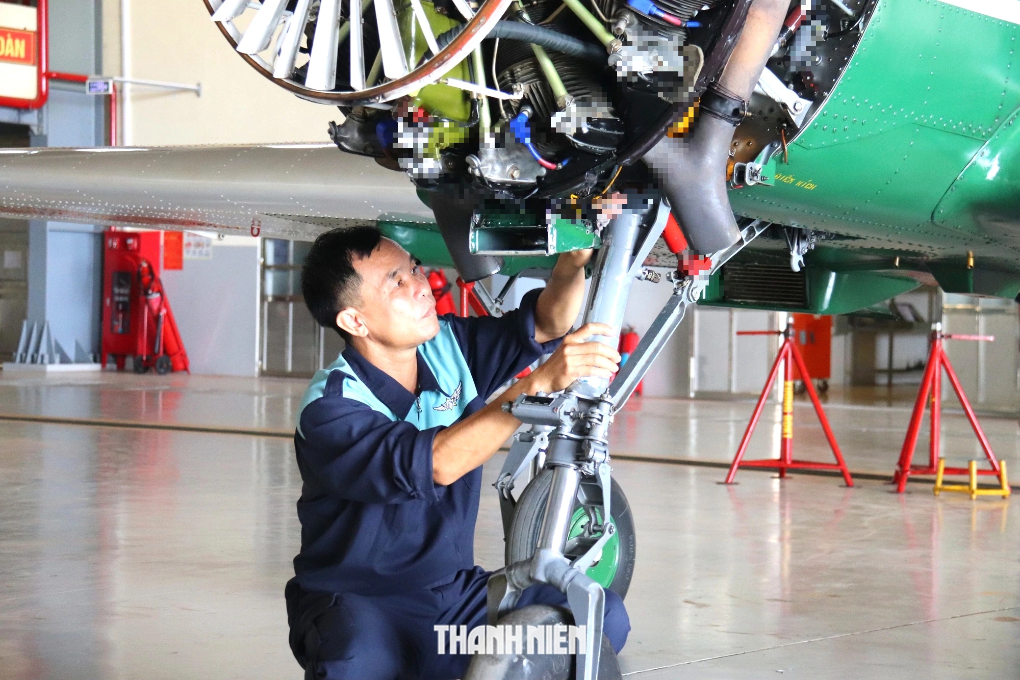 Cận cảnh Trung đoàn 920 đào tạo phi công ở sân bay Phan Thiết- Ảnh 4.