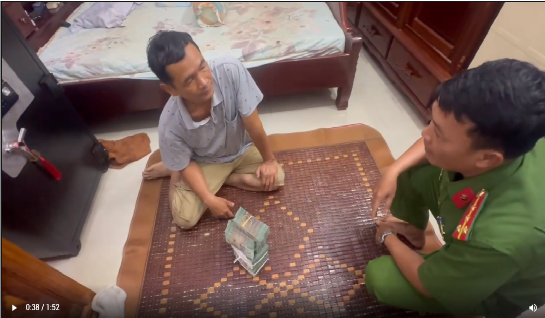 Đồng Nai bắt nghi can trộm 1,8 tỉ đồng trong cốp xe mô tô chỉ Sau 10 giờ - Ảnh 1.