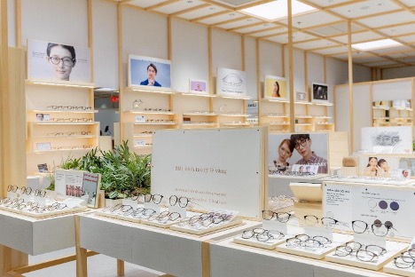 JINS có cửa hàng đầu tiên tại Việt Nam: Cột mốc mở rộng chiến lược- Ảnh 2. JINS có cửa hàng đầu tiên tại Việt Nam: Cột mốc mở rộng chiến lược- Ảnh 2.