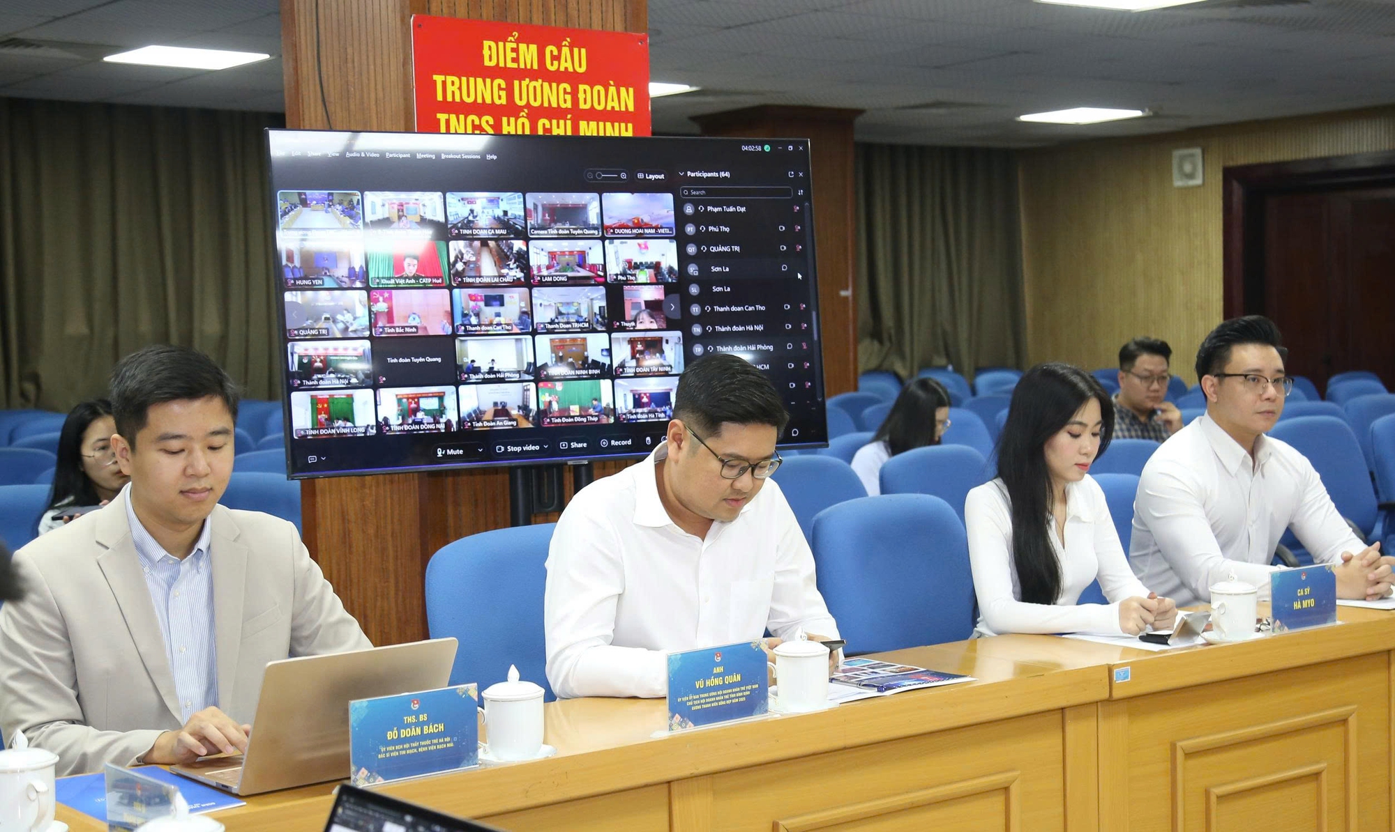 ความเชื่อมั่นส่งถึงพรรค : เสียงแห่งความรับผิดชอบของคนรุ่นใหม่ต่อมาตุภูมิ - ภาพที่ 2 Niềm tin gửi Đảng: Tiếng nói trách nhiệm của người trẻ với Tổ quốc - Ảnh 2.