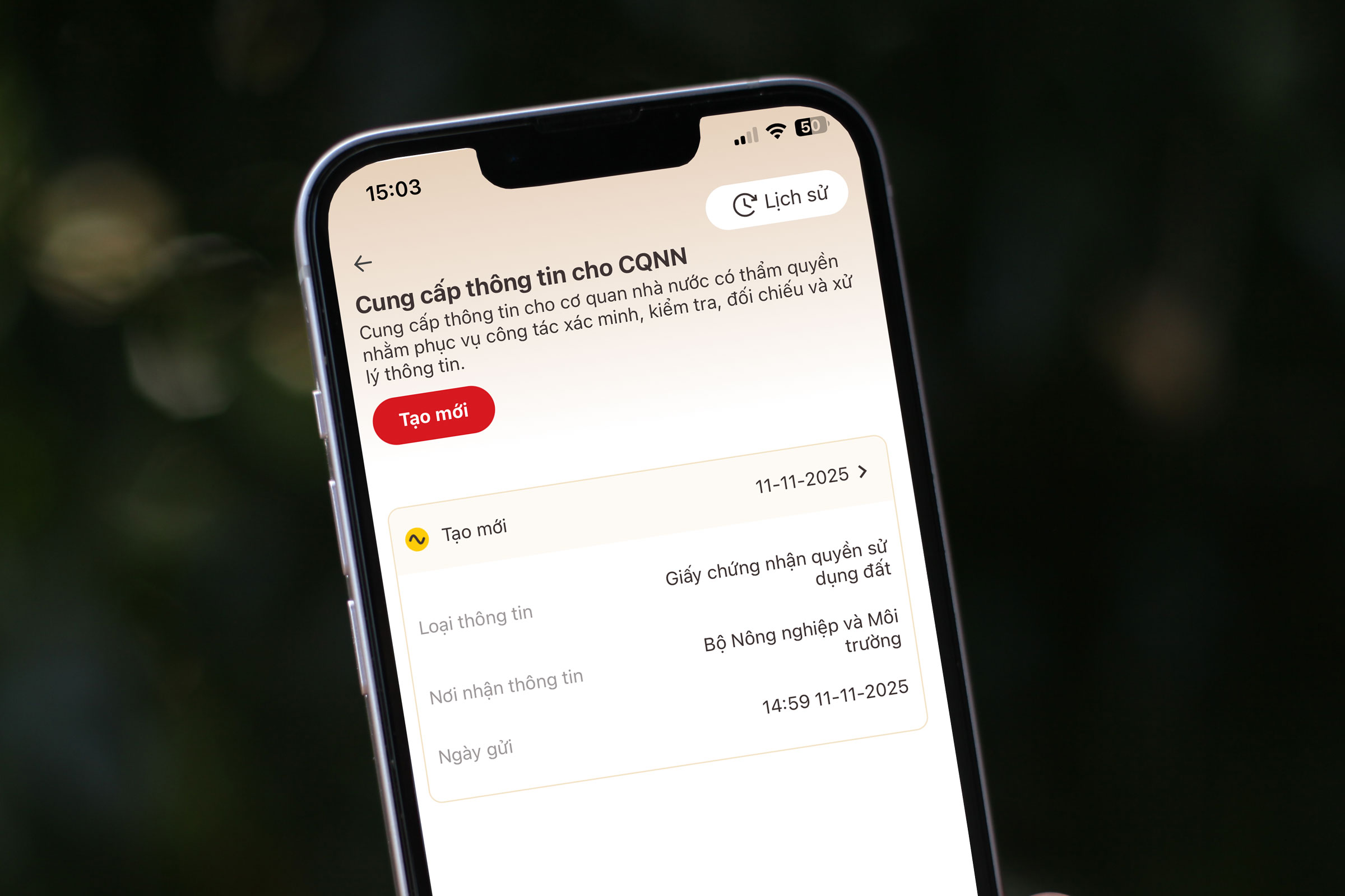 Hướng dẫn 3 bước nộp sổ đỏ trên VNeID để làm sạch dữ liệu đất đai  - Ảnh 1.