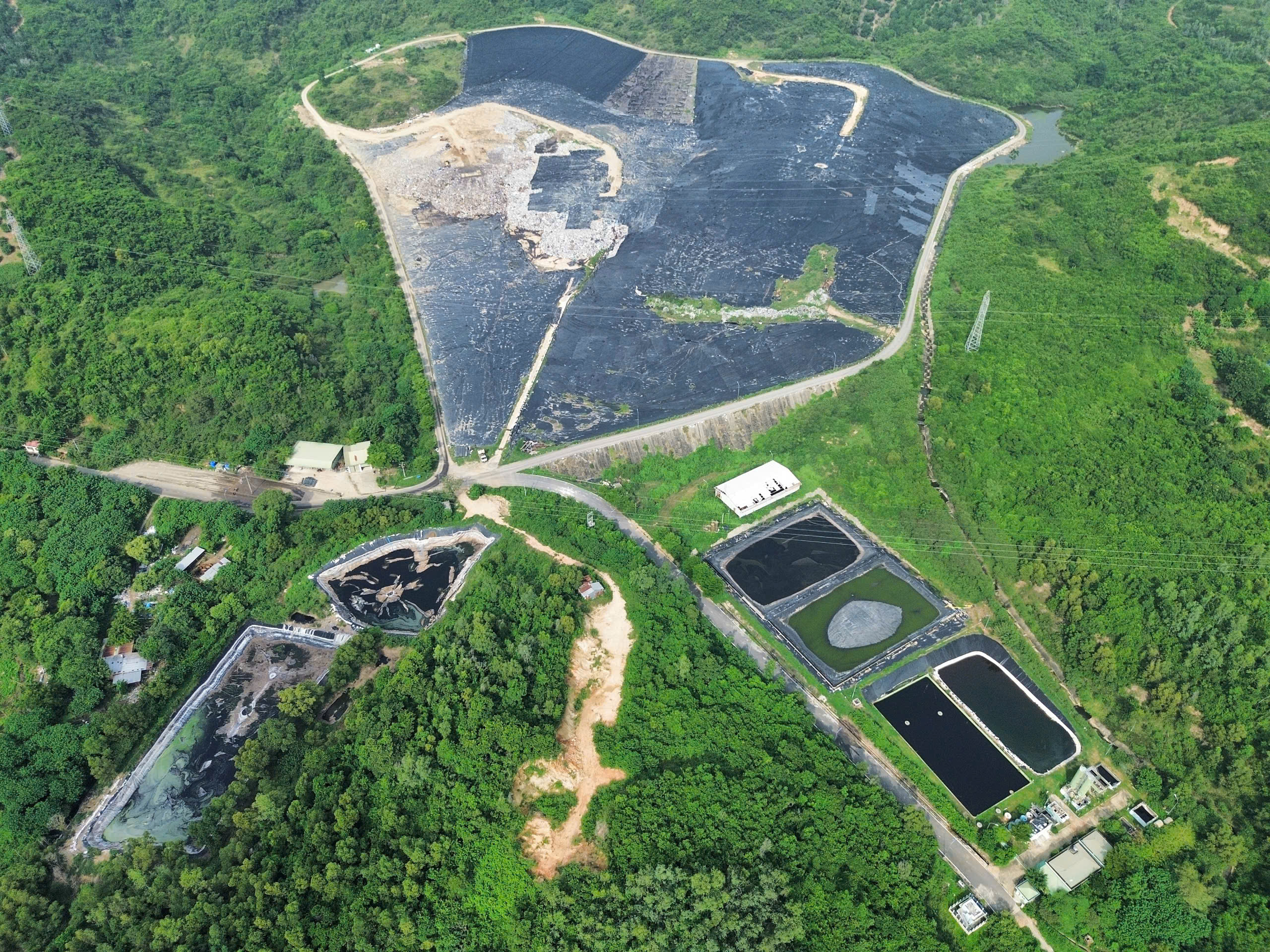 Nước rỉ rác ‘tấn công’ biển Nha Trang - Ảnh 5.