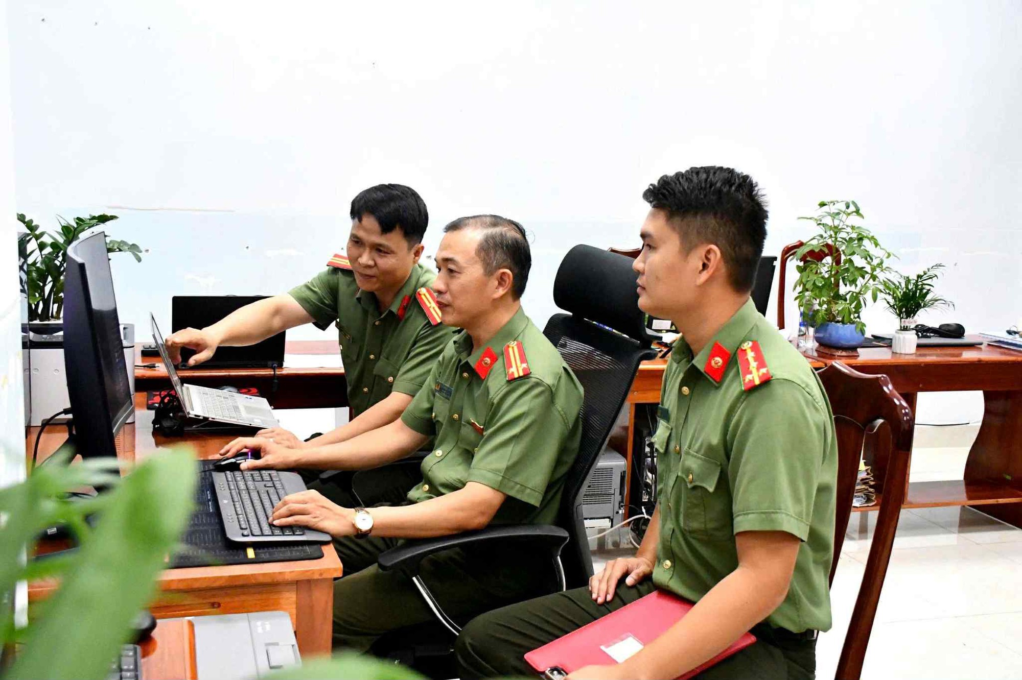 Fanpage Công an Đà Nẵng: Bứt phá ngoạn mục trên 'mặt trận số'- Ảnh 3.