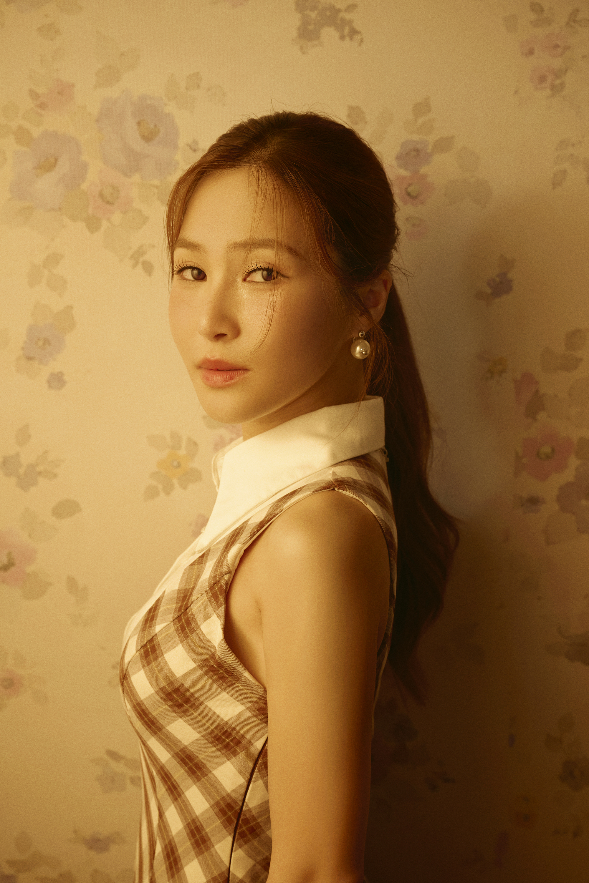 Hương Tràm ra sao sau hơn một năm về Việt Nam? - Ảnh 1.