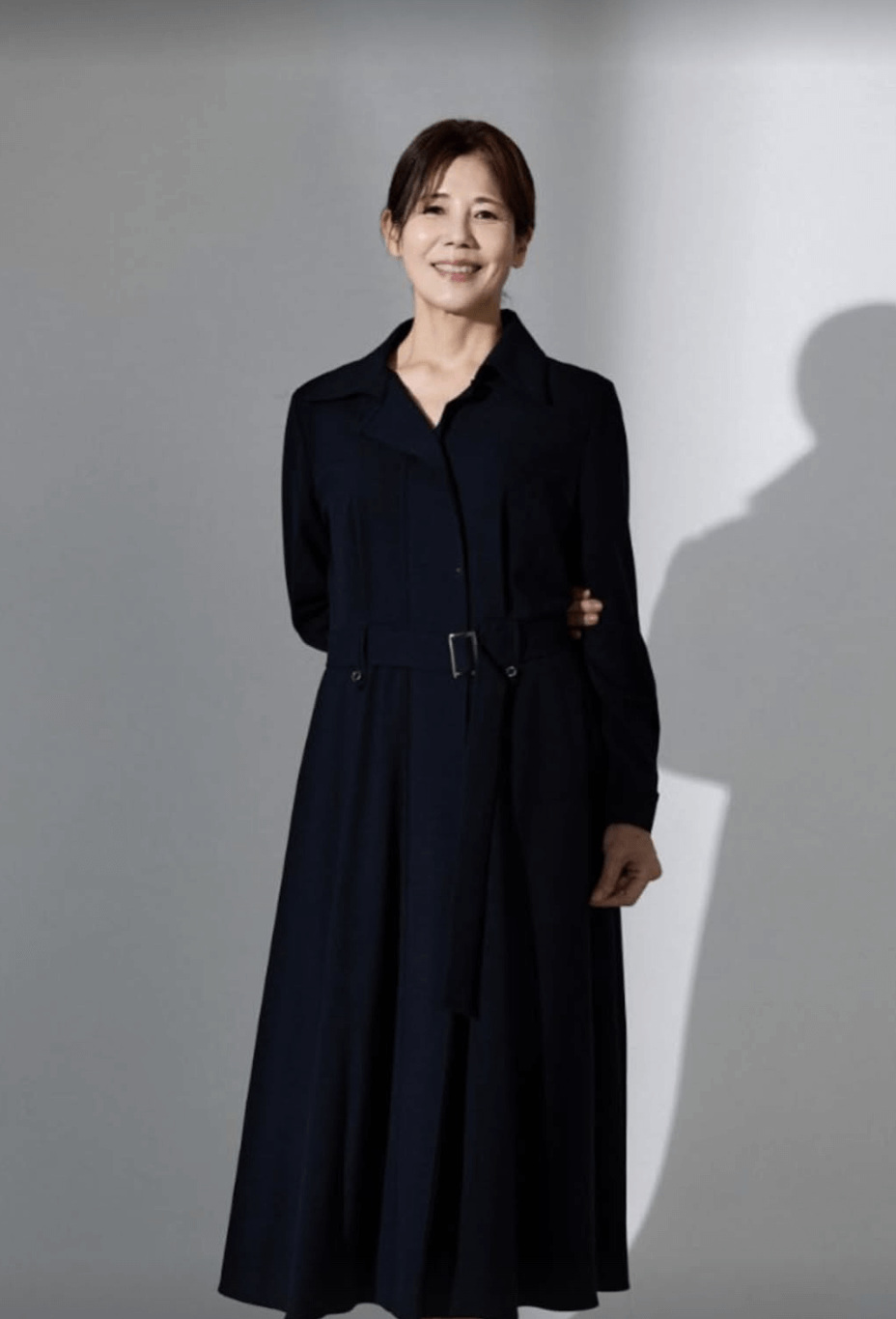 Mẹ của Han Hyo Joo debut làng giải trí ở tuổi 63 - Ảnh 3.