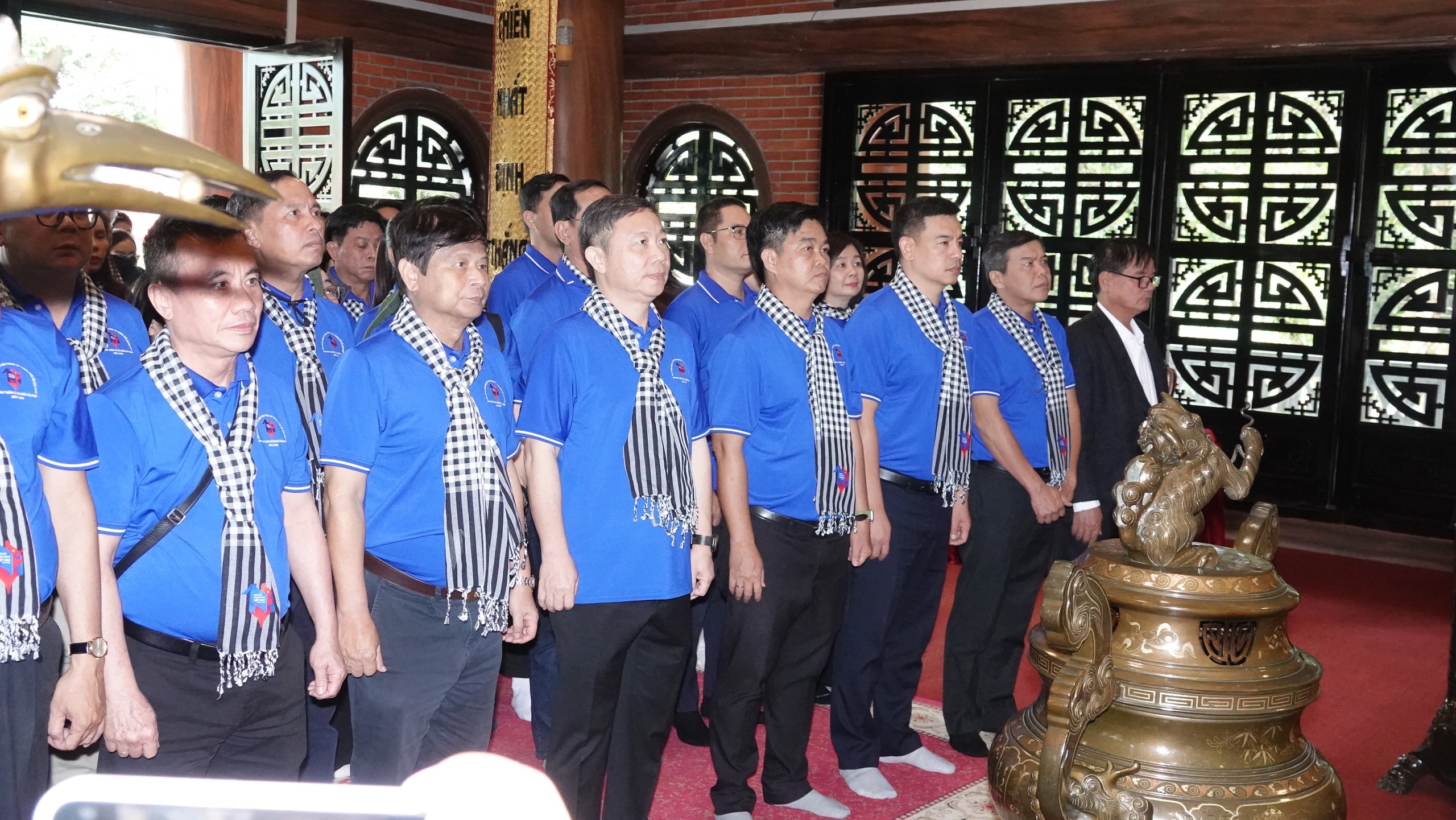 Đoàn cán bộ tuyên giáo, phóng viên TP.HCM thăm các địa chỉ đỏ báo chí cách mạng - Ảnh 4.