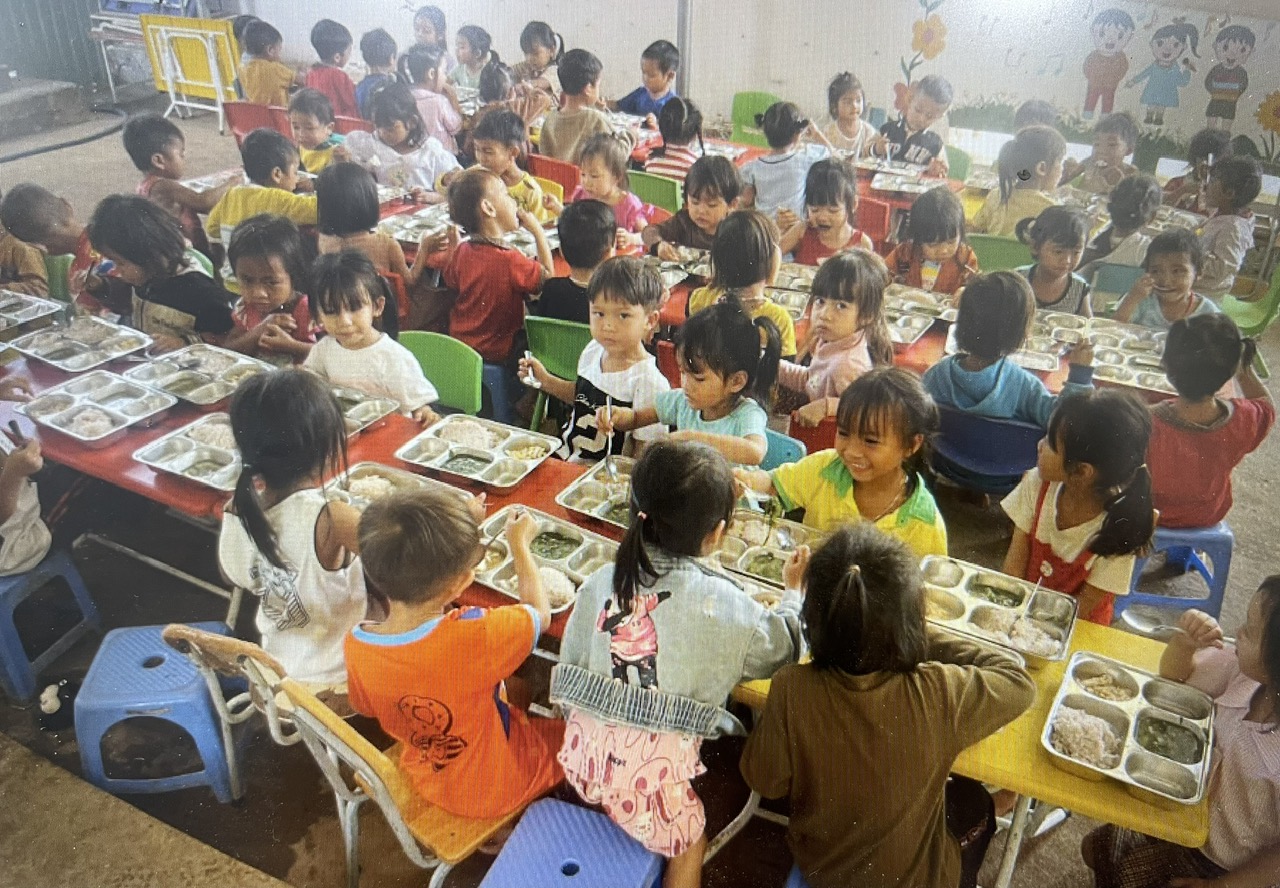 Gieo chữ, Gieo yêu thương giữa đại ngàn Đăk Sao - Ảnh 3.