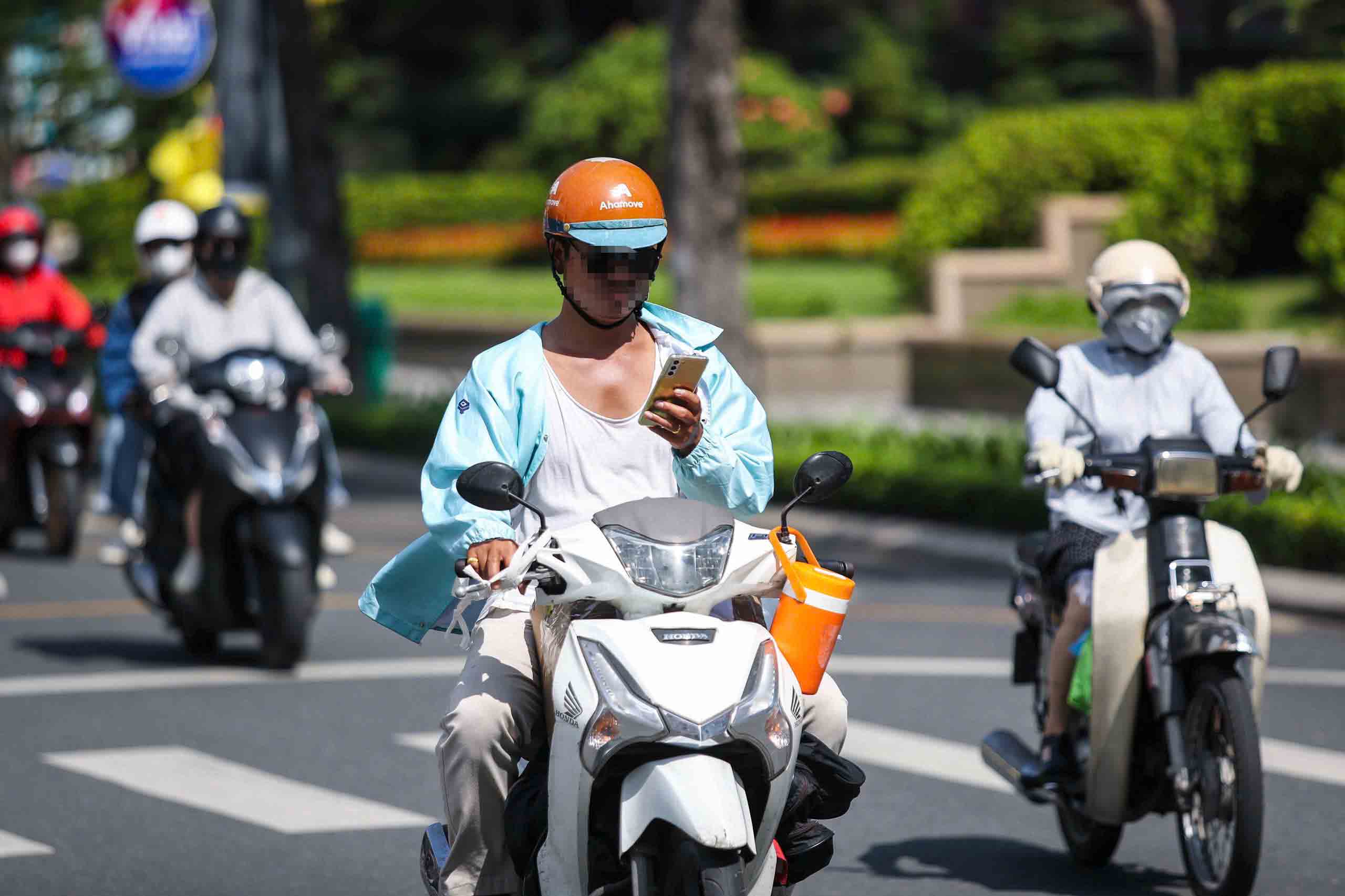 Kiến nghị khóa app tài xế, shipper vi phạm - Ảnh 3.