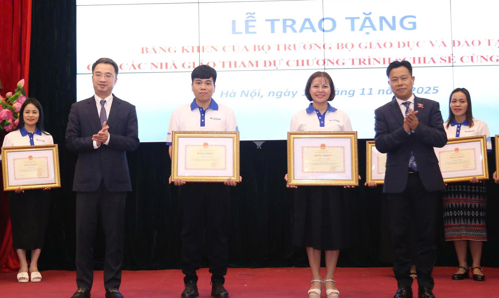 - Ảnh 3. - Ảnh 3.