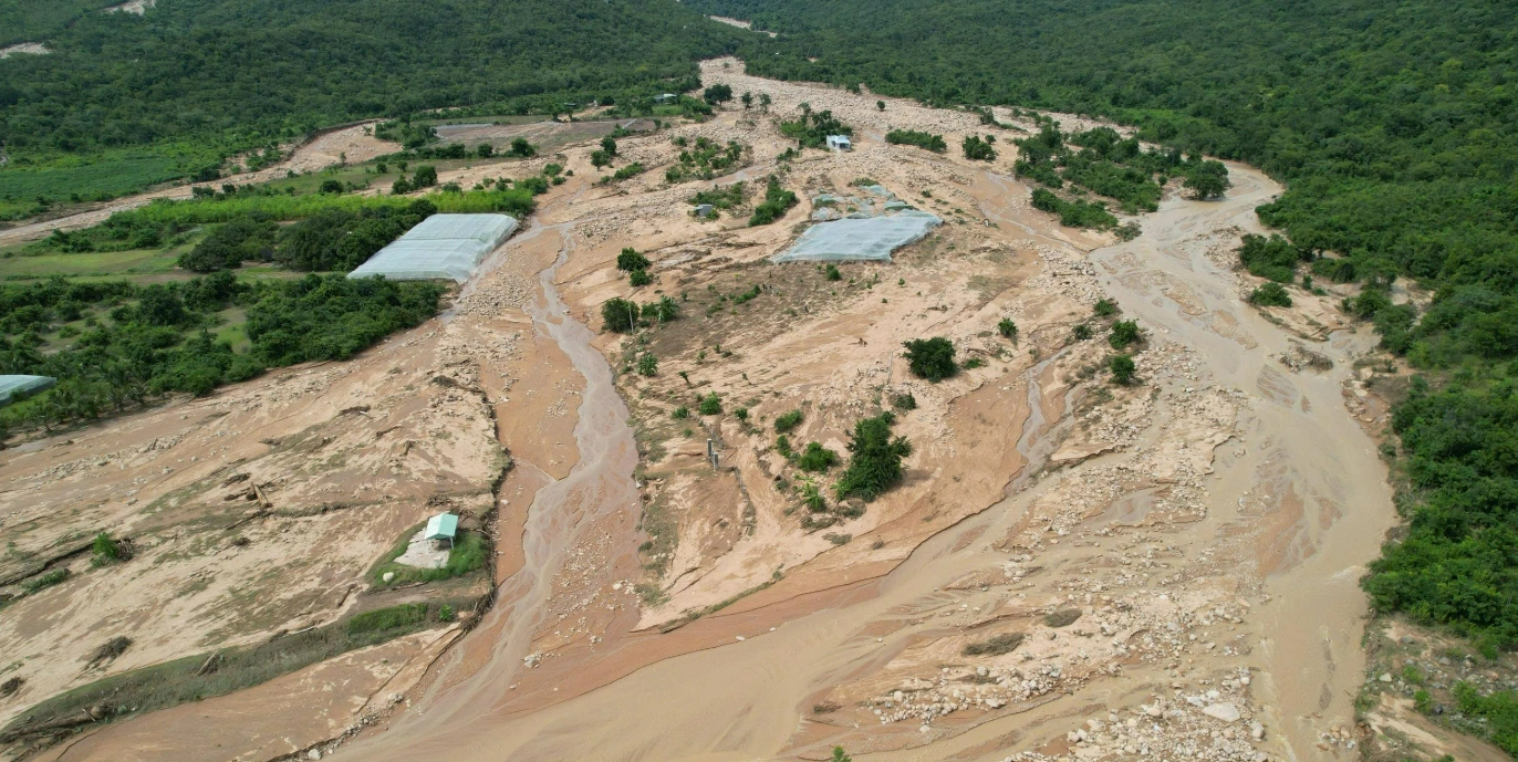 Khởi tố vụ án vỡ hồ chứa trên núi Tân Lai- Ảnh 1. Khởi tố vụ án vỡ hồ chứa trên núi Tân Lai- Ảnh 1.