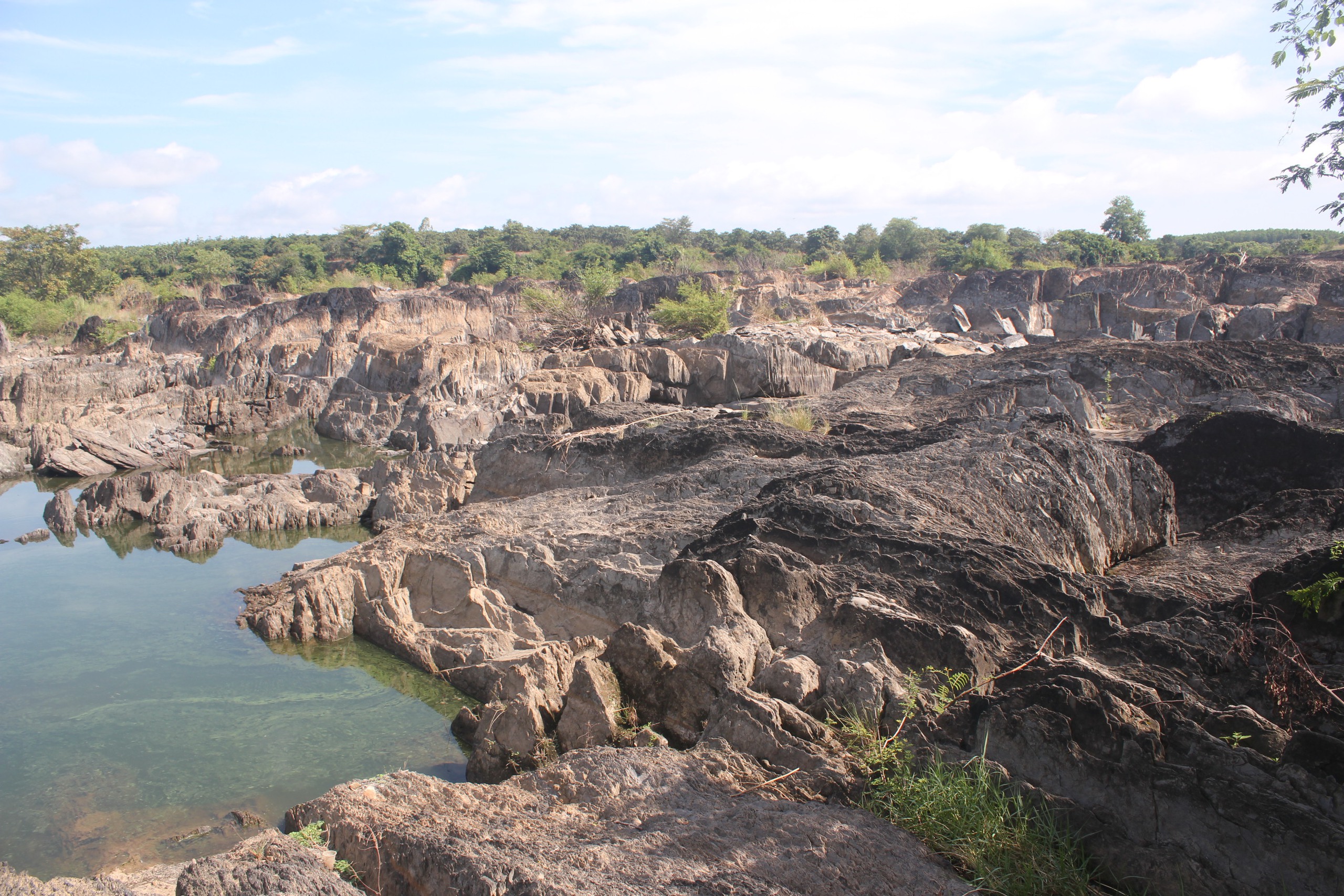 Thủy điện ở Đồng Nai xả lũ, thác Trị An hồi sinh- Ảnh 3.