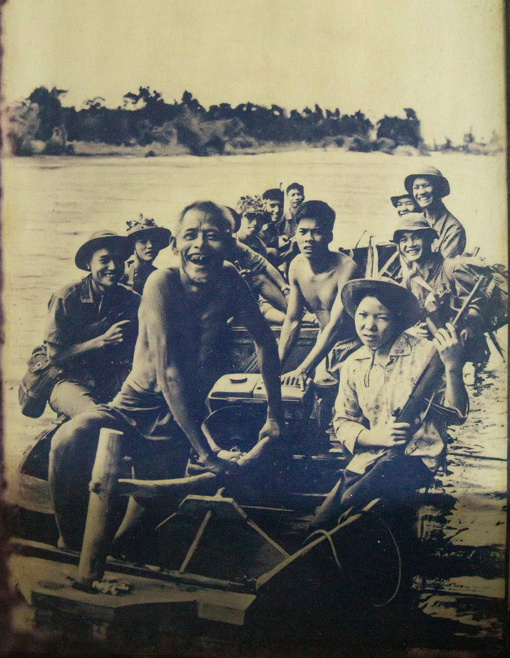 81 Ngày đưa đò và ký ức đau thương từ Chiến tranh việt nam - Ảnh 2.