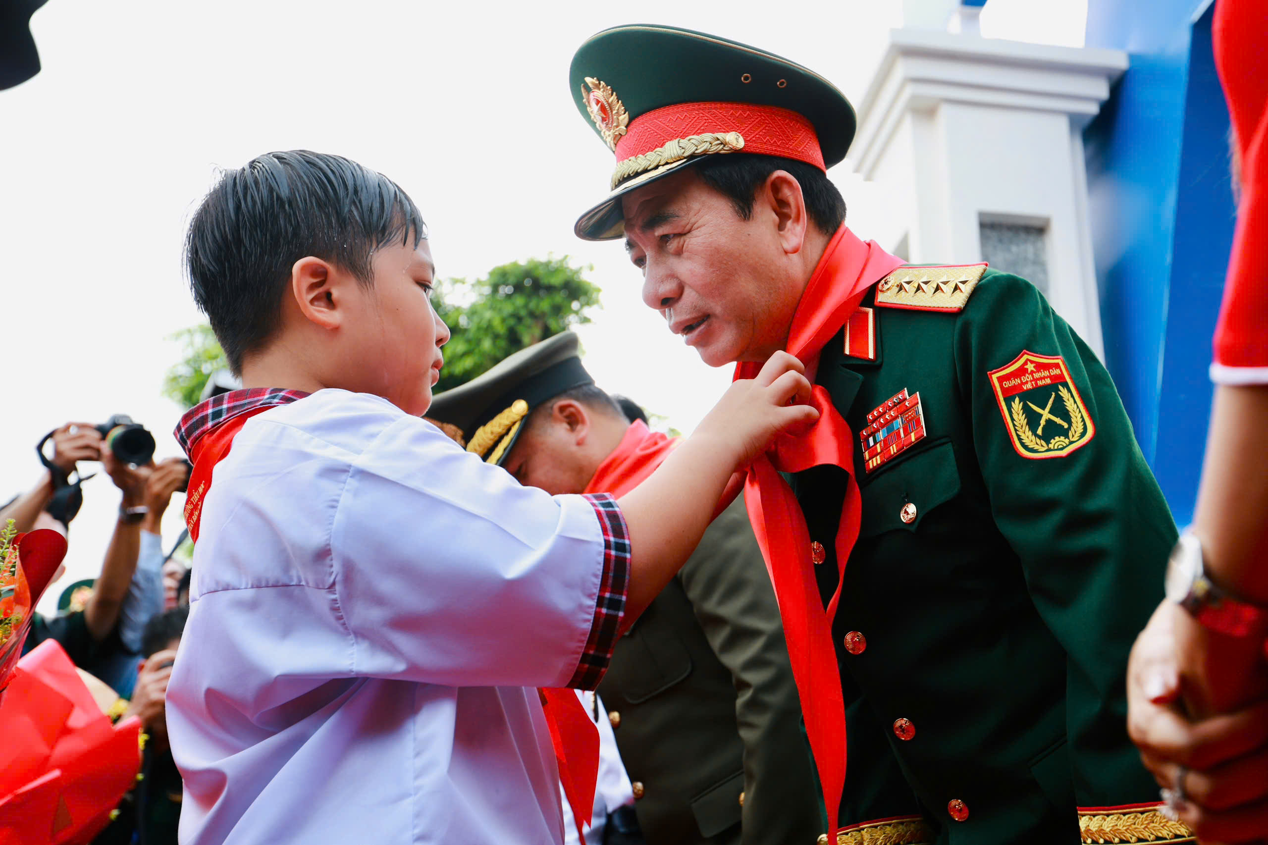 Giao lưu hữu nghị quốc phòng biên giới Việt Nam - Campuchia - Ảnh 7.