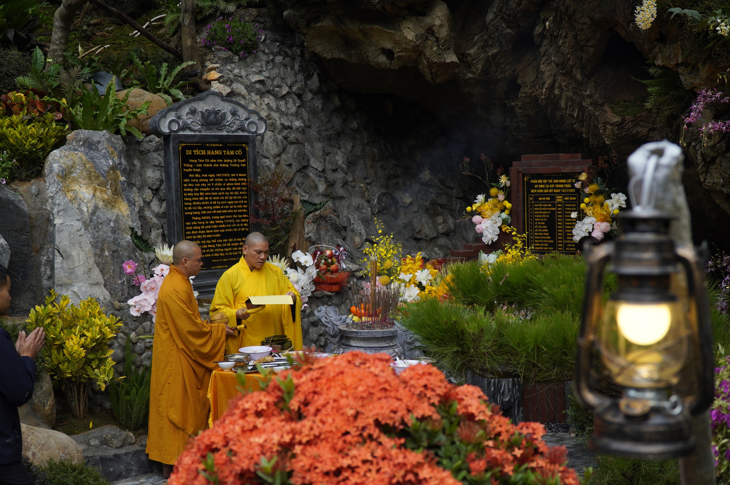 Khánh thành công trình tôn tạo di tích quốc gia đặc biệt Hang Tám Cô- Ảnh 7. Khánh thành công trình tôn tạo di tích quốc gia đặc biệt Hang Tám Cô- Ảnh 7.