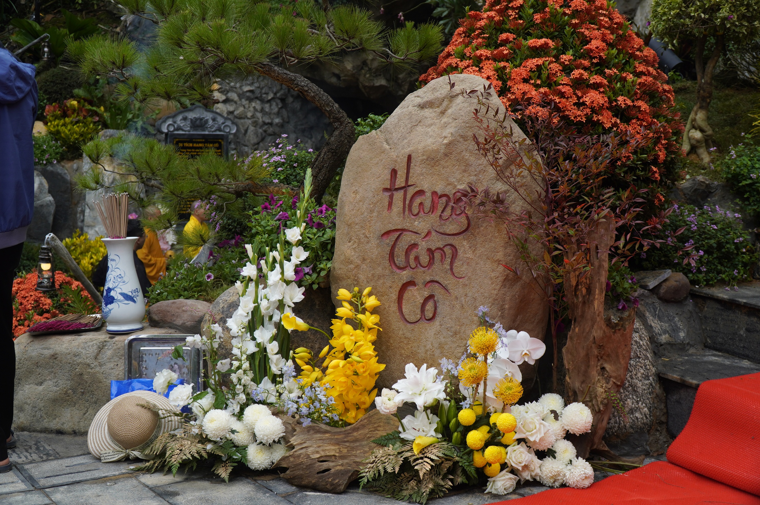 Khánh thành công trình tôn tạo di tích quốc gia đặc biệt Hang Tám Cô- Ảnh 6. Khánh thành công trình tôn tạo di tích quốc gia đặc biệt Hang Tám Cô- Ảnh 6.