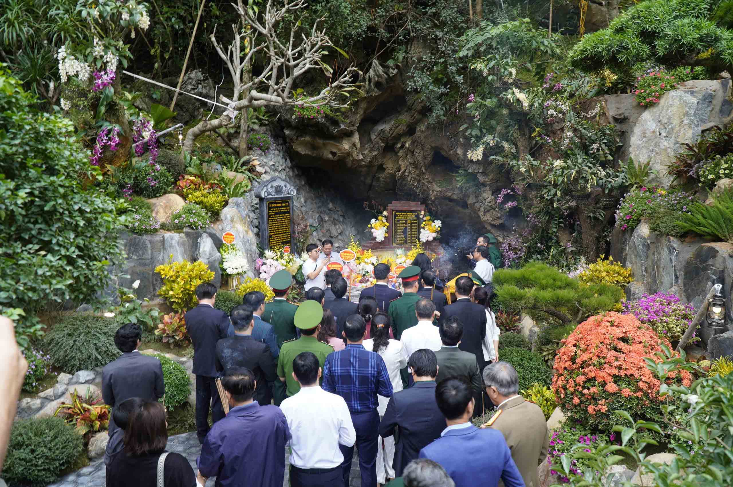 Hang Tám Cô: Tô thắm thêm địa chỉ đỏ giữa đại ngàn Trường Sơn - Ảnh 3.