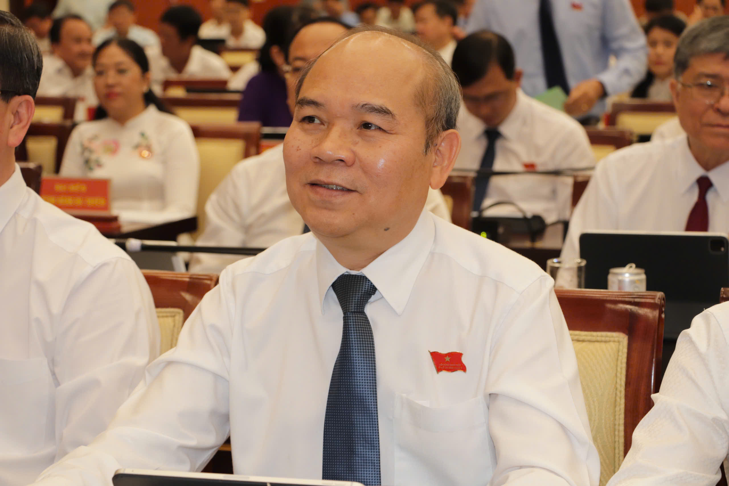 Giới thiệu ông Hoàng Nguyên Dinh, Nguyễn Công Vinh, Trần Văn Bảy bầu Phó chủ tịch UBND TP.HCM- Ảnh 3.