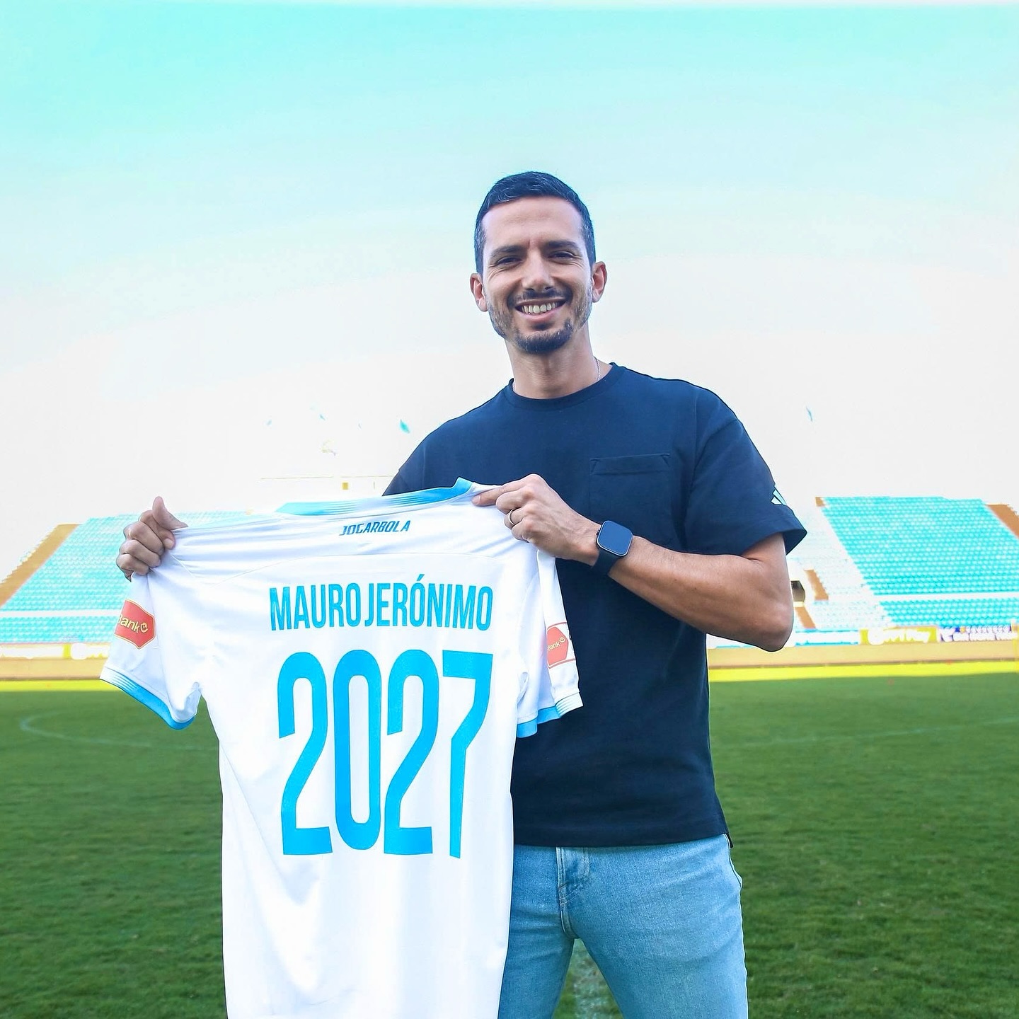 CLB Nam Định bất ngờ có tân HLV người Bồ Đào Nha, ông Vũ Hồng Việt làm sếp lớn- Ảnh 2.