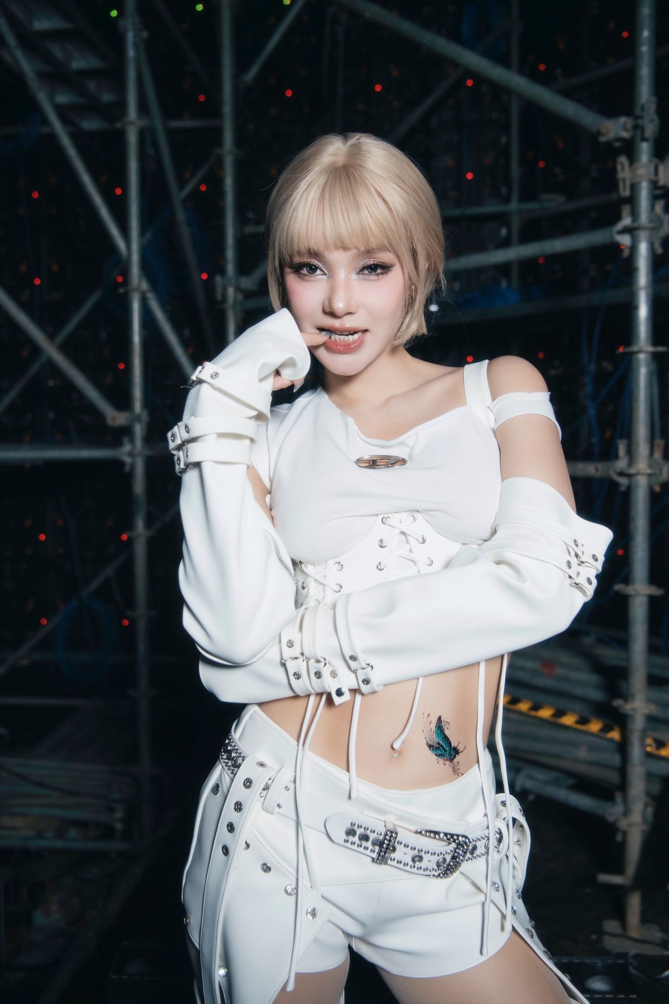 Minh Hằng hiếm hoi nhắc về ông xã sau 3 năm kết hôn - Ảnh 2.