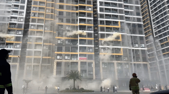 Công an TP.HCM tổ chức diễn tập cháy nổ quy mô lớn nhất năm - Ảnh 1.