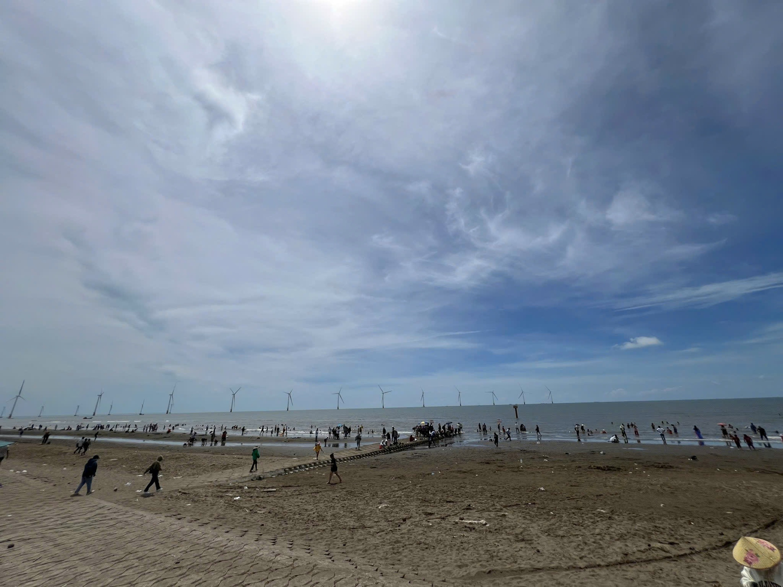 Vĩnh Long phát triển năng lượng xanh gắn với tiềm năng du lịch- Ảnh 1.