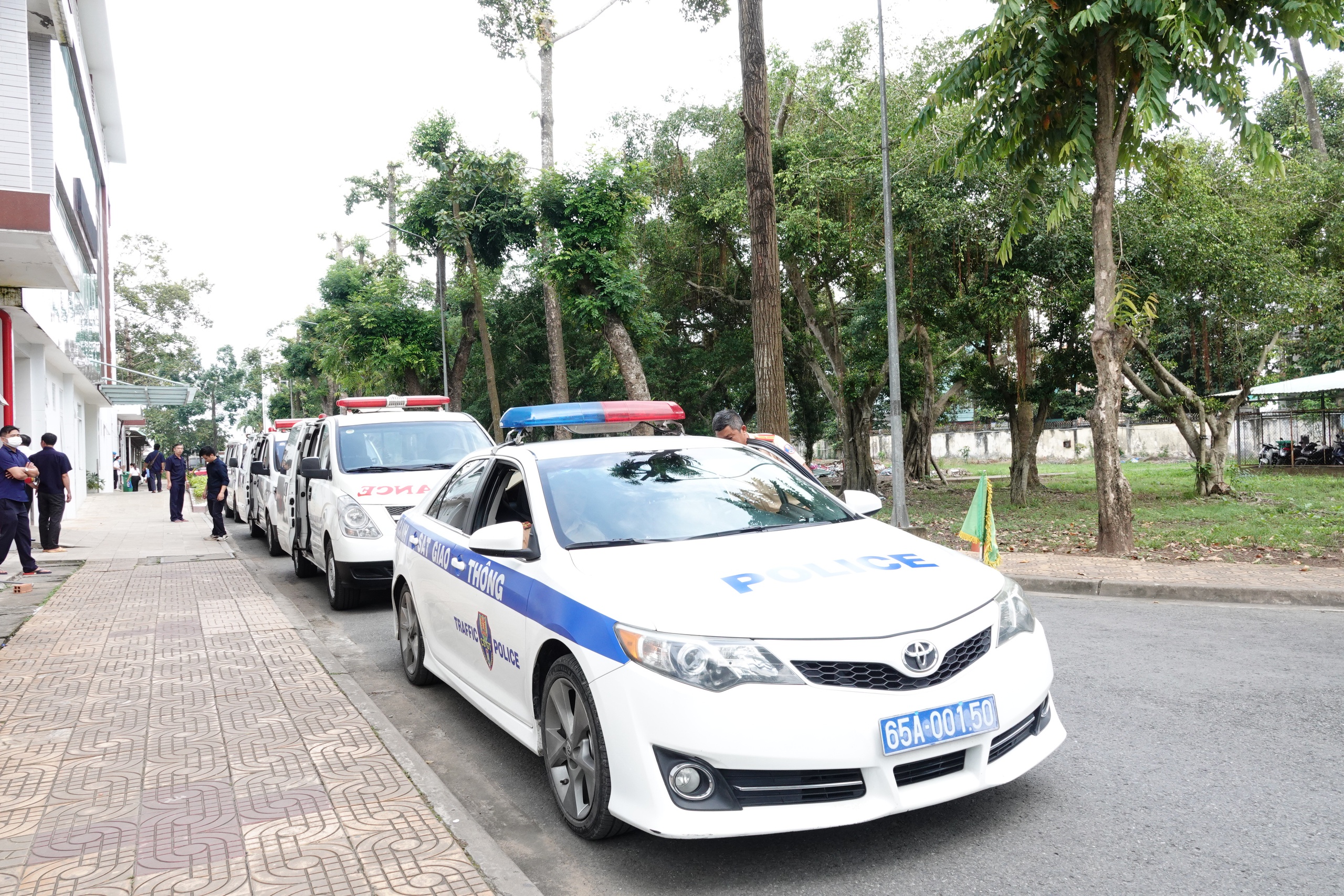 24 giờ chạy đua lấy và ghép tạng từ người hiến chết não đầu tiên ở ĐBSCL - Ảnh 4.