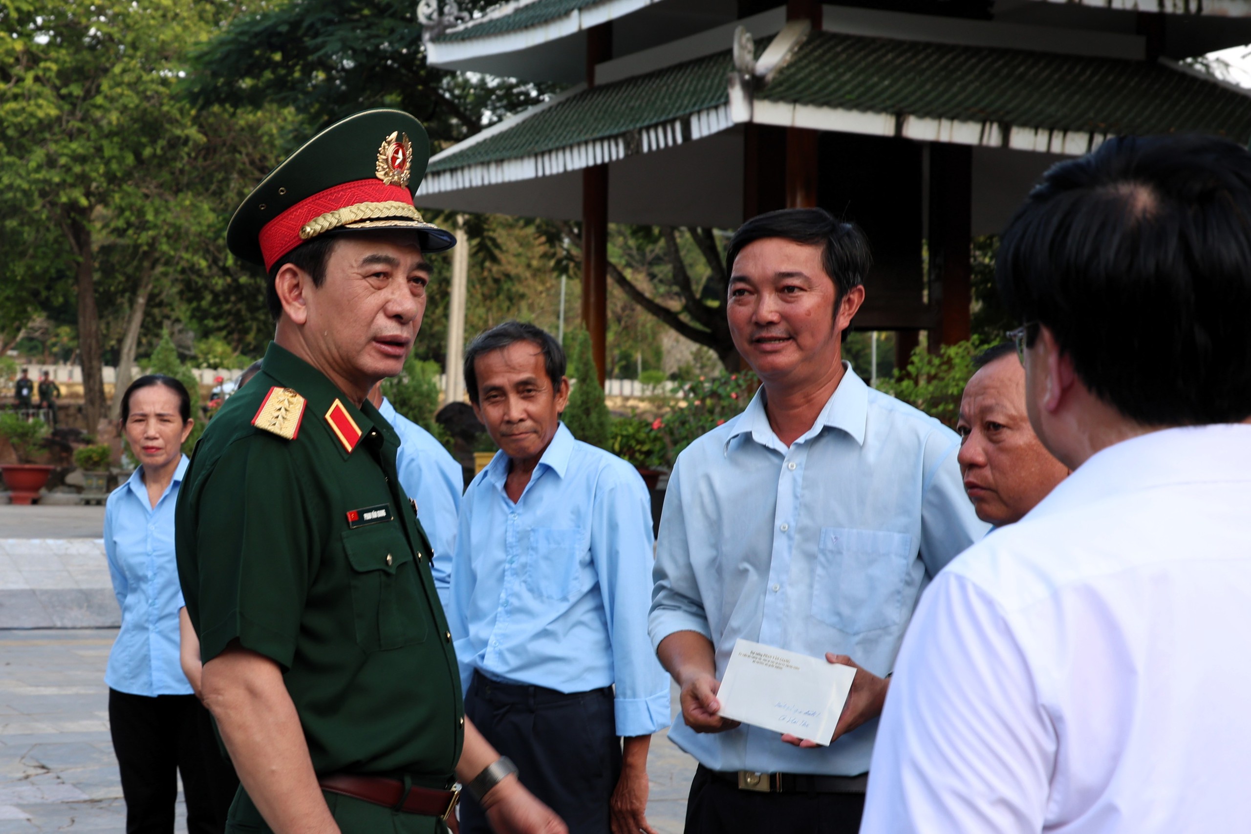 Đại tướng Phan Văn Giang đồng chủ trì giao lưu biên giới Việt Nam - Campuchia - Ảnh 4.