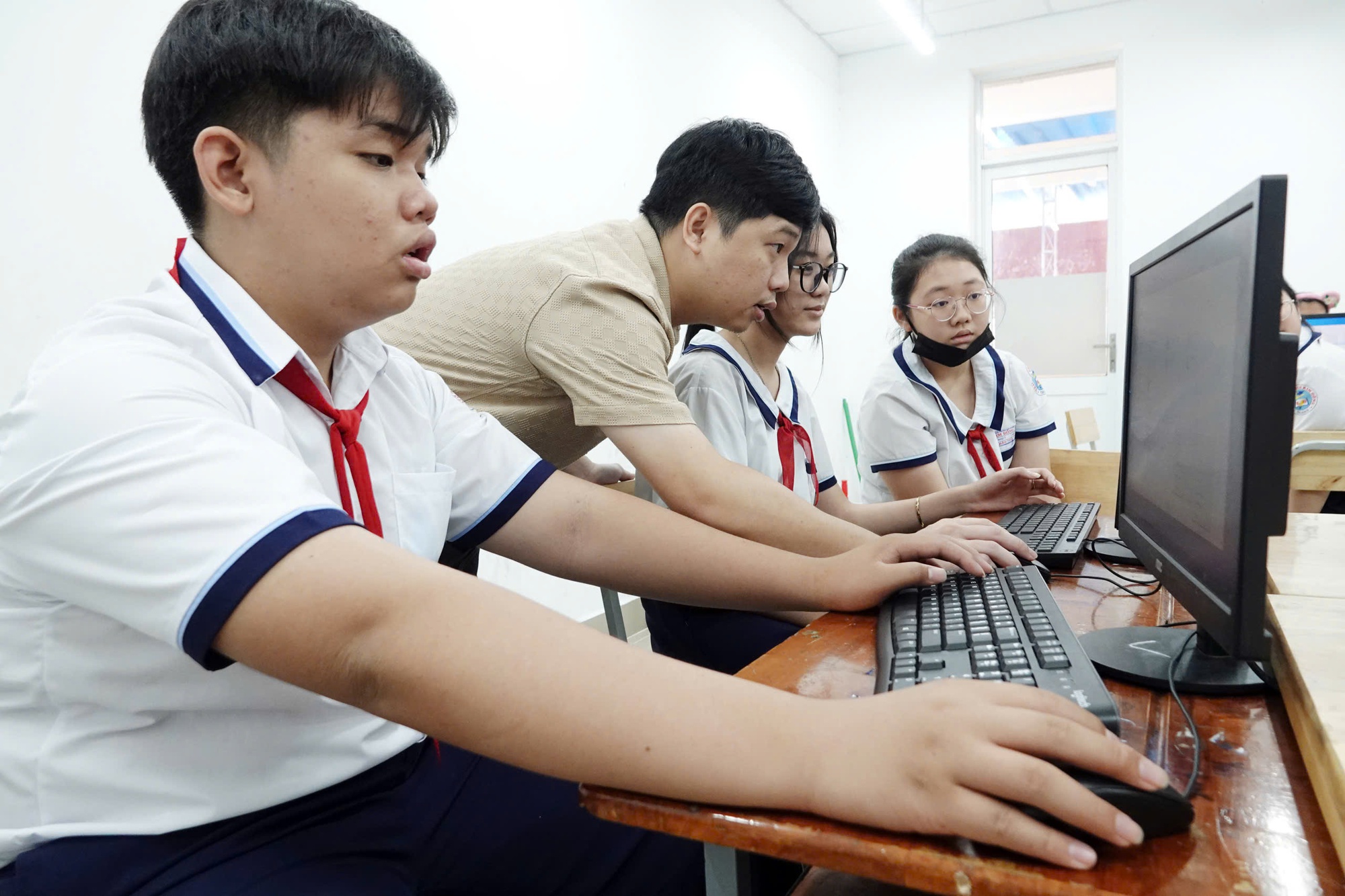 - عکس ۲. - Ảnh 2.