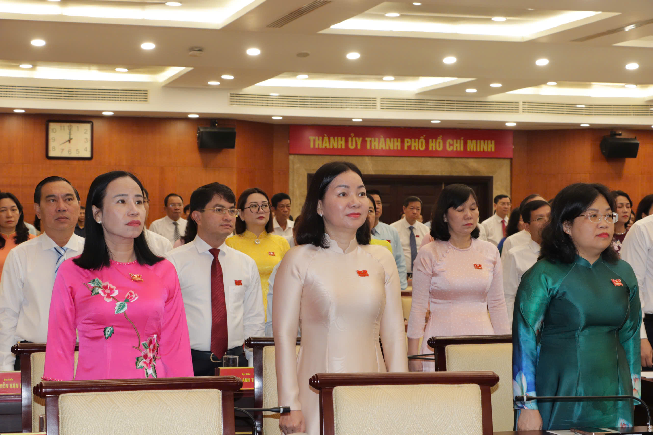 Khai mạc kỳ họp thứ 5 HĐND TP.HCM khóa X- Ảnh 3. Khai mạc kỳ họp thứ 5 HĐND TP.HCM khóa X- Ảnh 3.