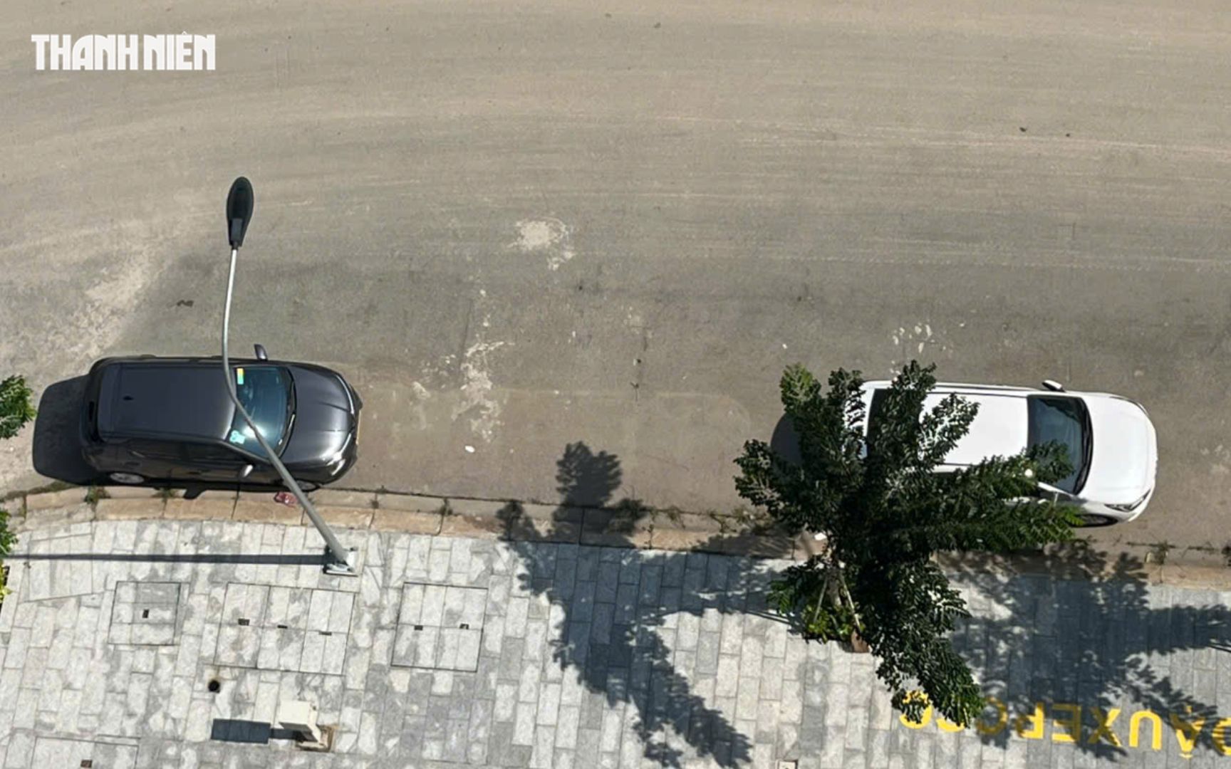 Nhầm lẫn giữa bó vỉa và vạch sơn khiến nhiều tài xế bị phạt lỗi đỗ xe - Ảnh 2.