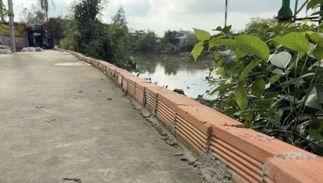 Sạt lở ở TP.HCM kỳ 3: Nỗi lo b&ecirc;n s&ocirc;ng Chợ Đệm- Ảnh 2.