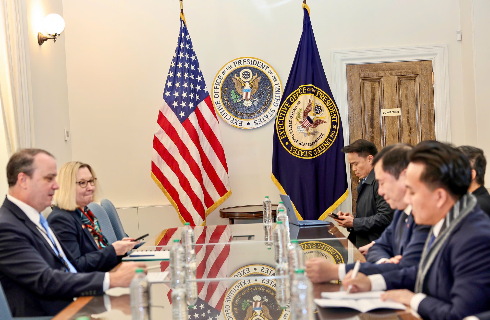 - Ảnh 1. - Ảnh 1.