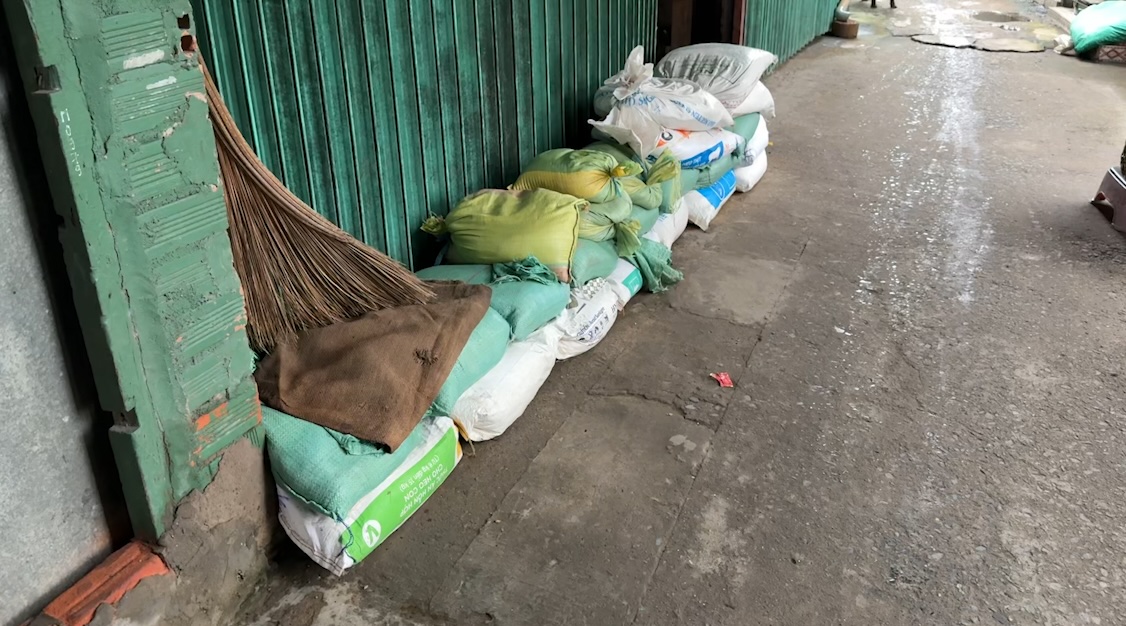 Sạt lở ở TP.HCM kỳ 3: Nỗi lo b&ecirc;n s&ocirc;ng Chợ Đệm- Ảnh 1.