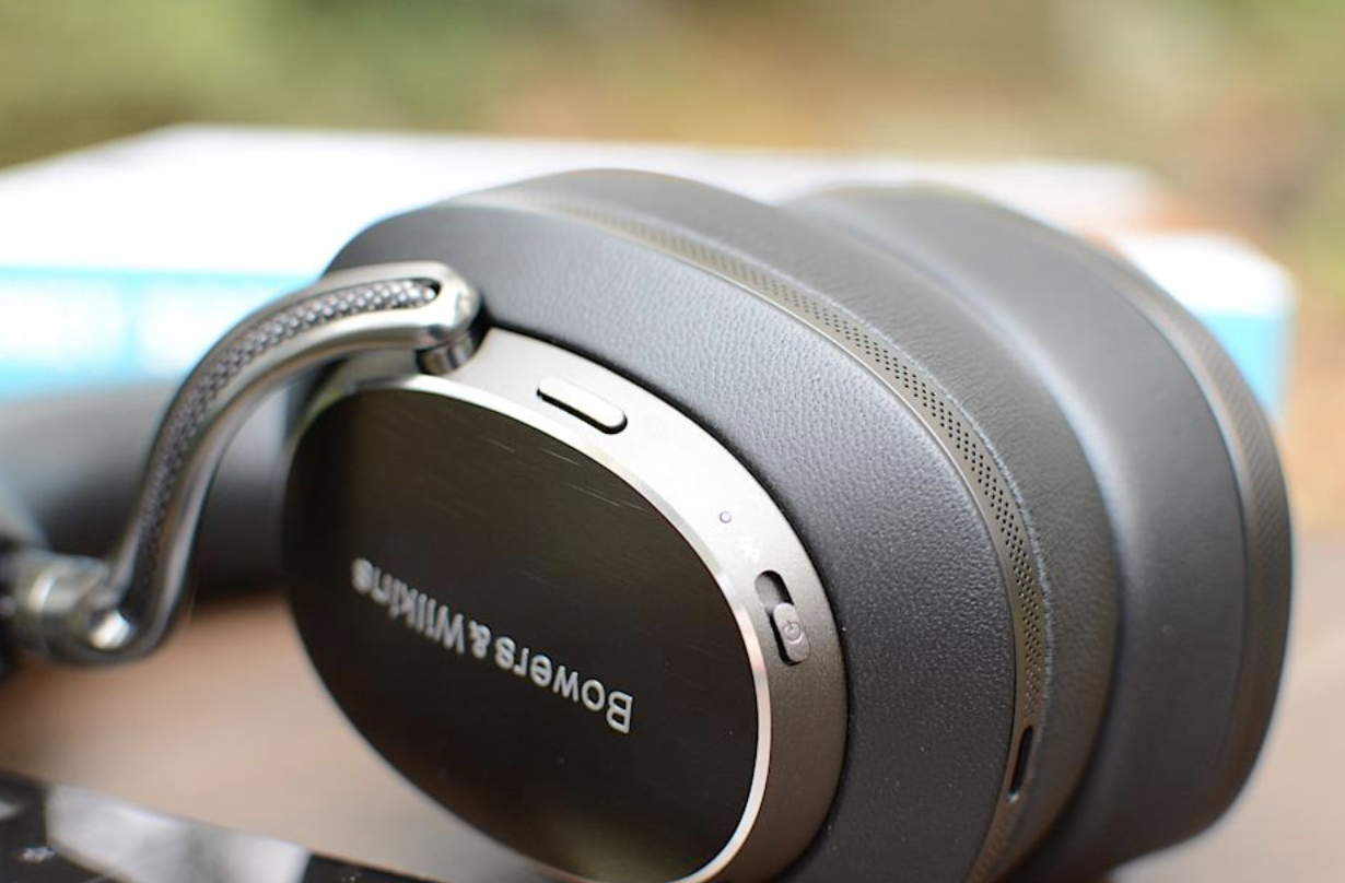 Bowers & Wilkins Px8 S2 - tai nghe cao cấp từ Anh Quốc ra mắt Việt Nam - Ảnh 2.
