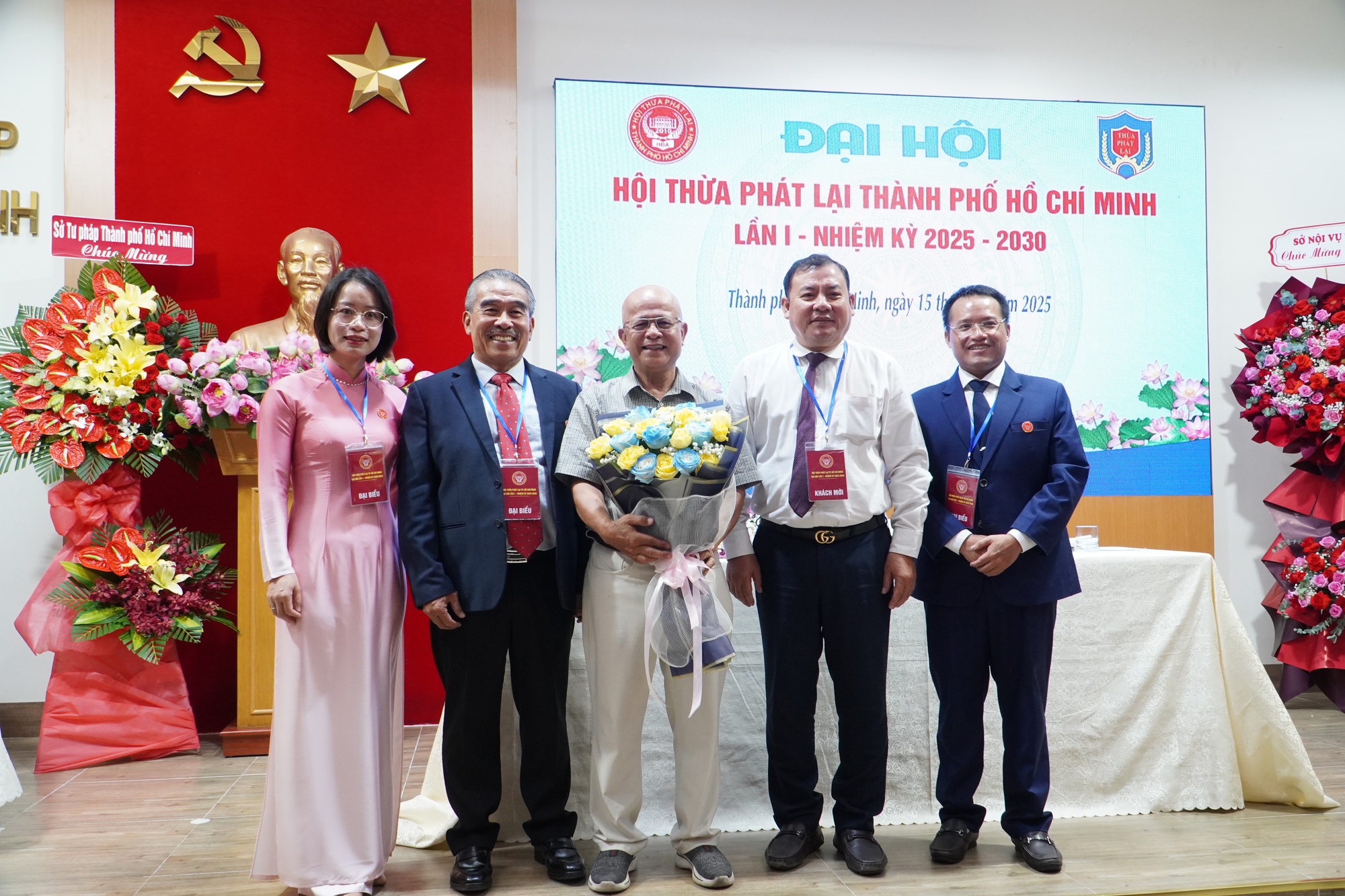 Ông Lê Mạnh Hùng được bầu làm Chủ tịch Hội Thừa phát lại TP.HCM- Ảnh 2. Ông Lê Mạnh Hùng được bầu làm Chủ tịch Hội Thừa phát lại TP.HCM- Ảnh 2.